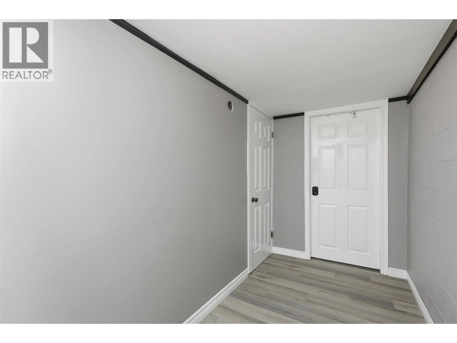 749 Klahanie Drive