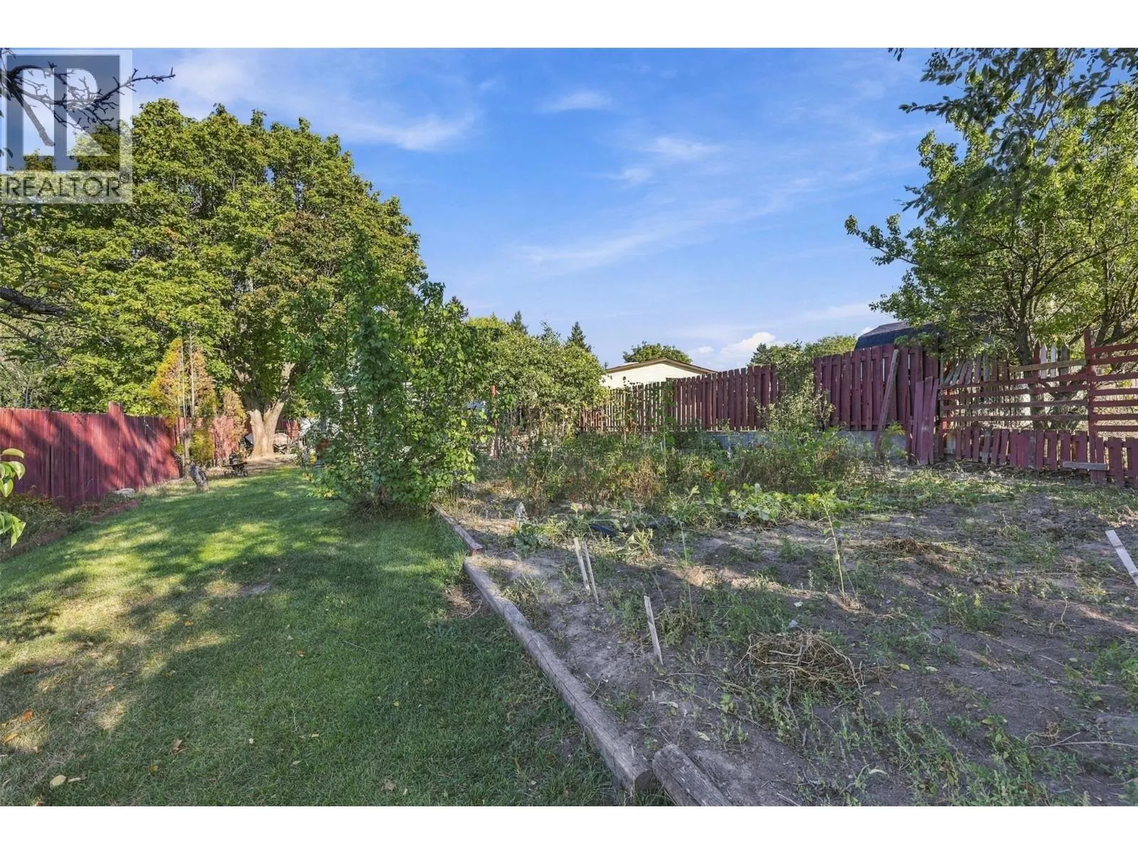 749 Klahanie Drive