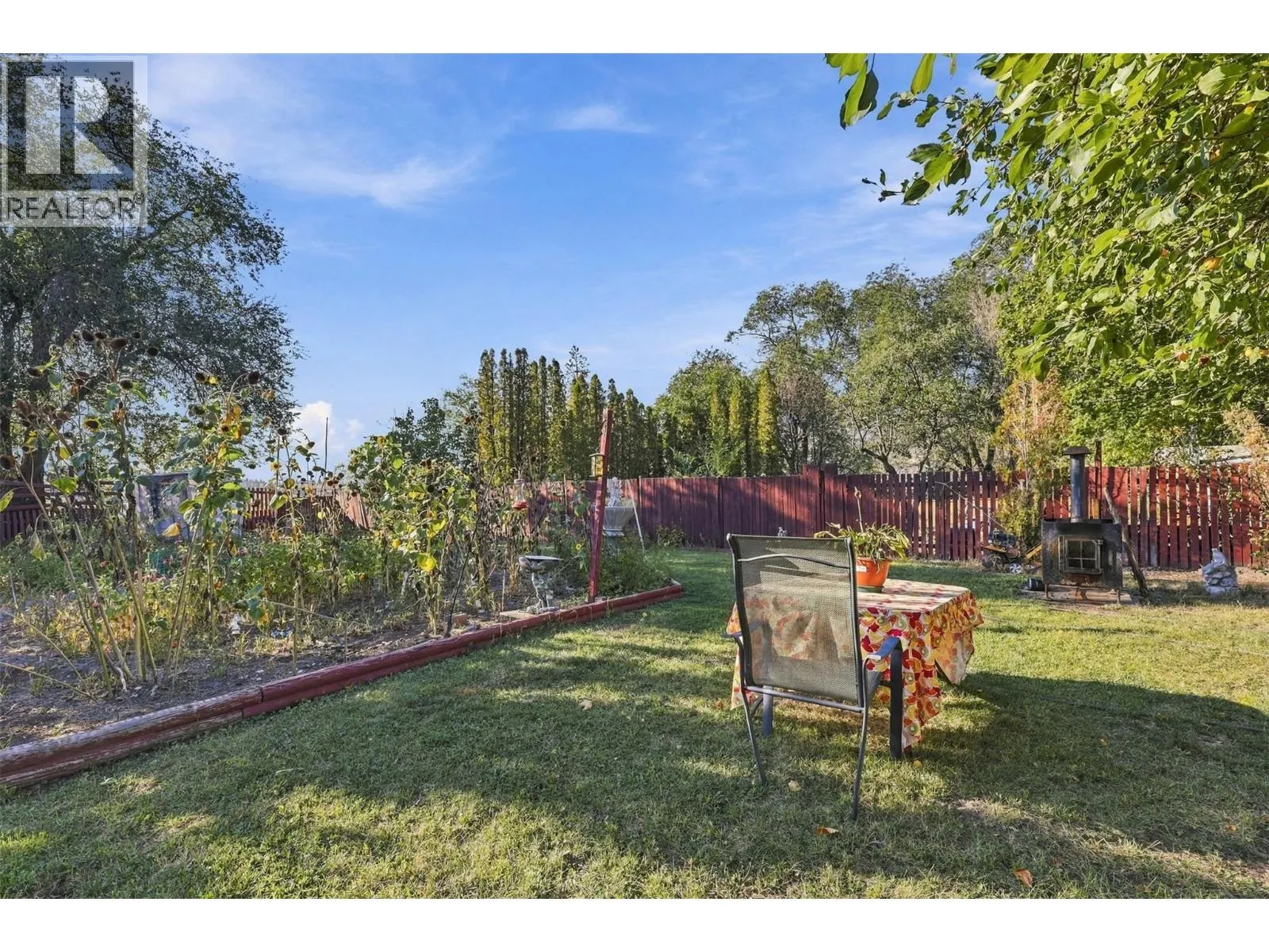 749 Klahanie Drive