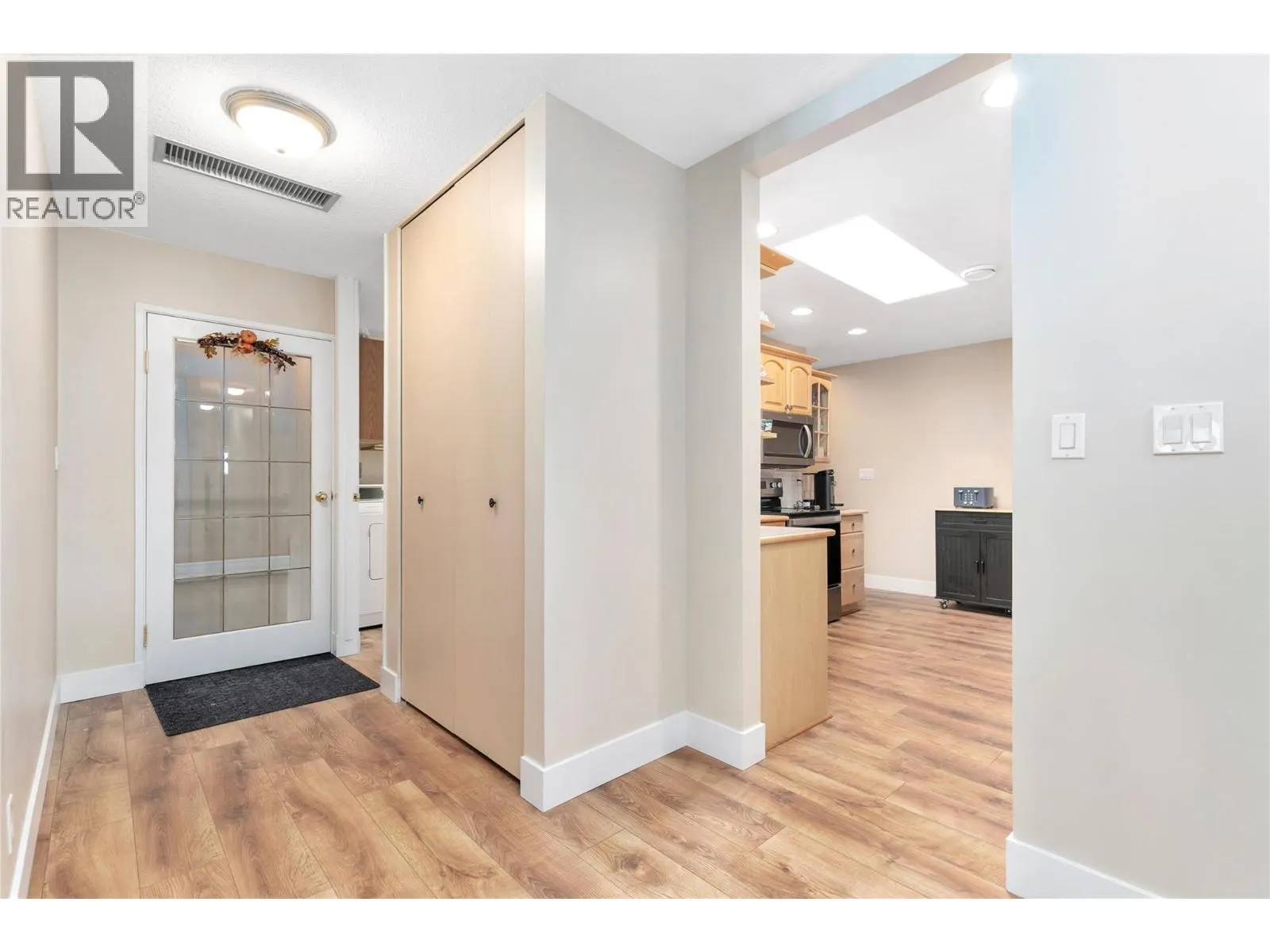 1660 Ufton Court Unit# 209