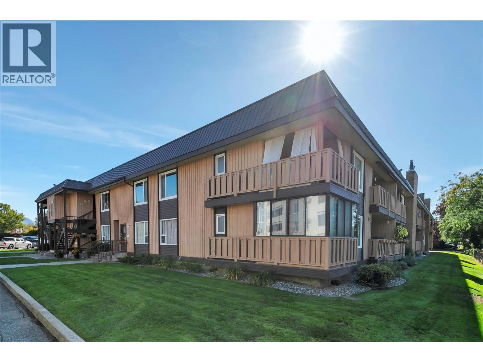 1660 Ufton Court Unit# 209