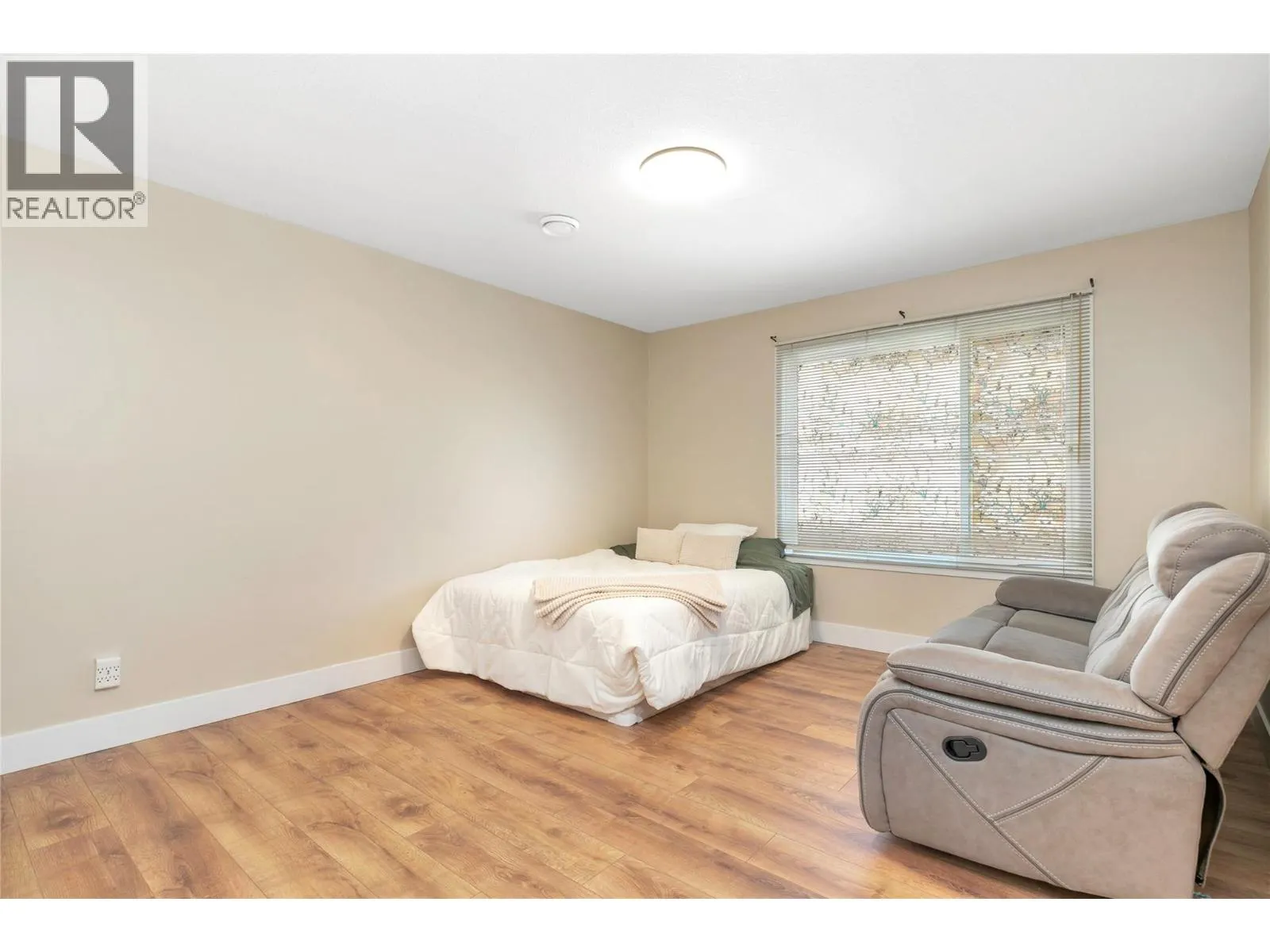 1660 Ufton Court Unit# 209