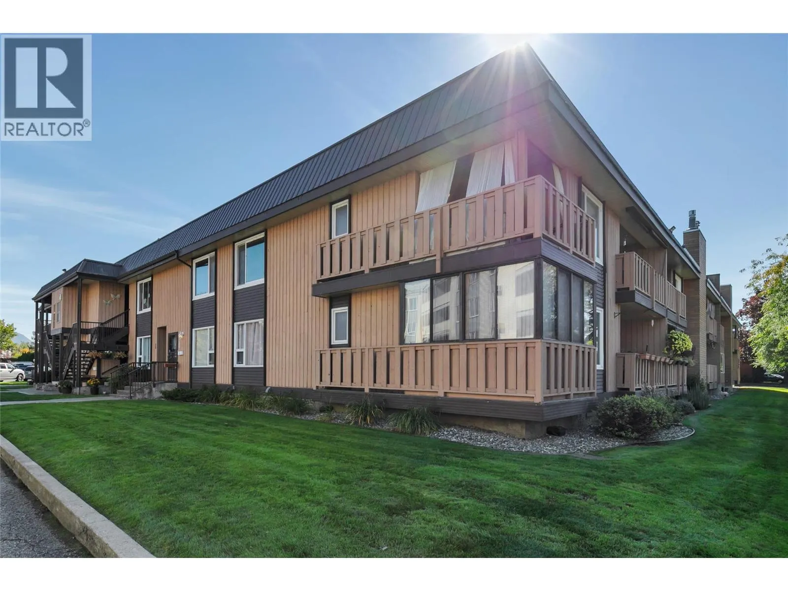 1660 Ufton Court Unit# 209