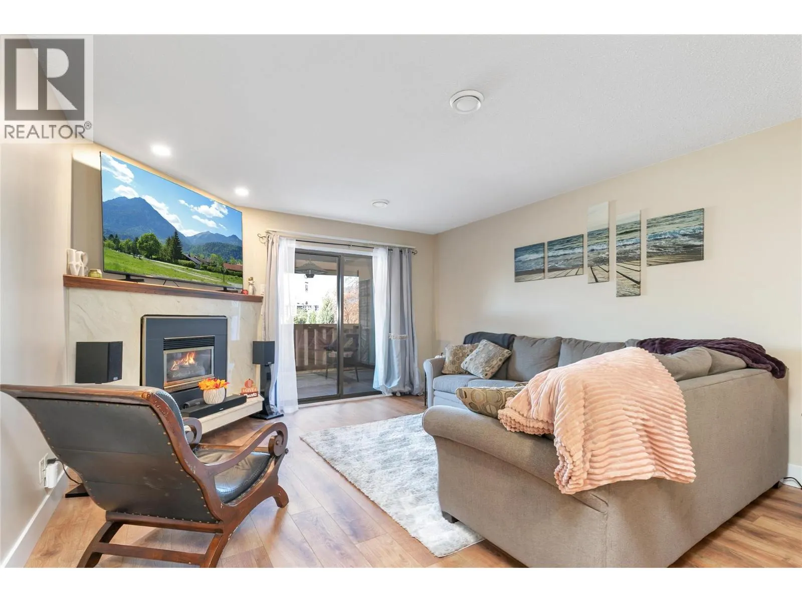 1660 Ufton Court Unit# 209