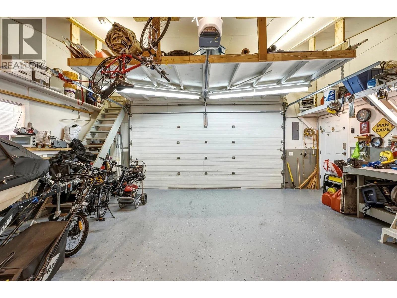642 Mountain Drive