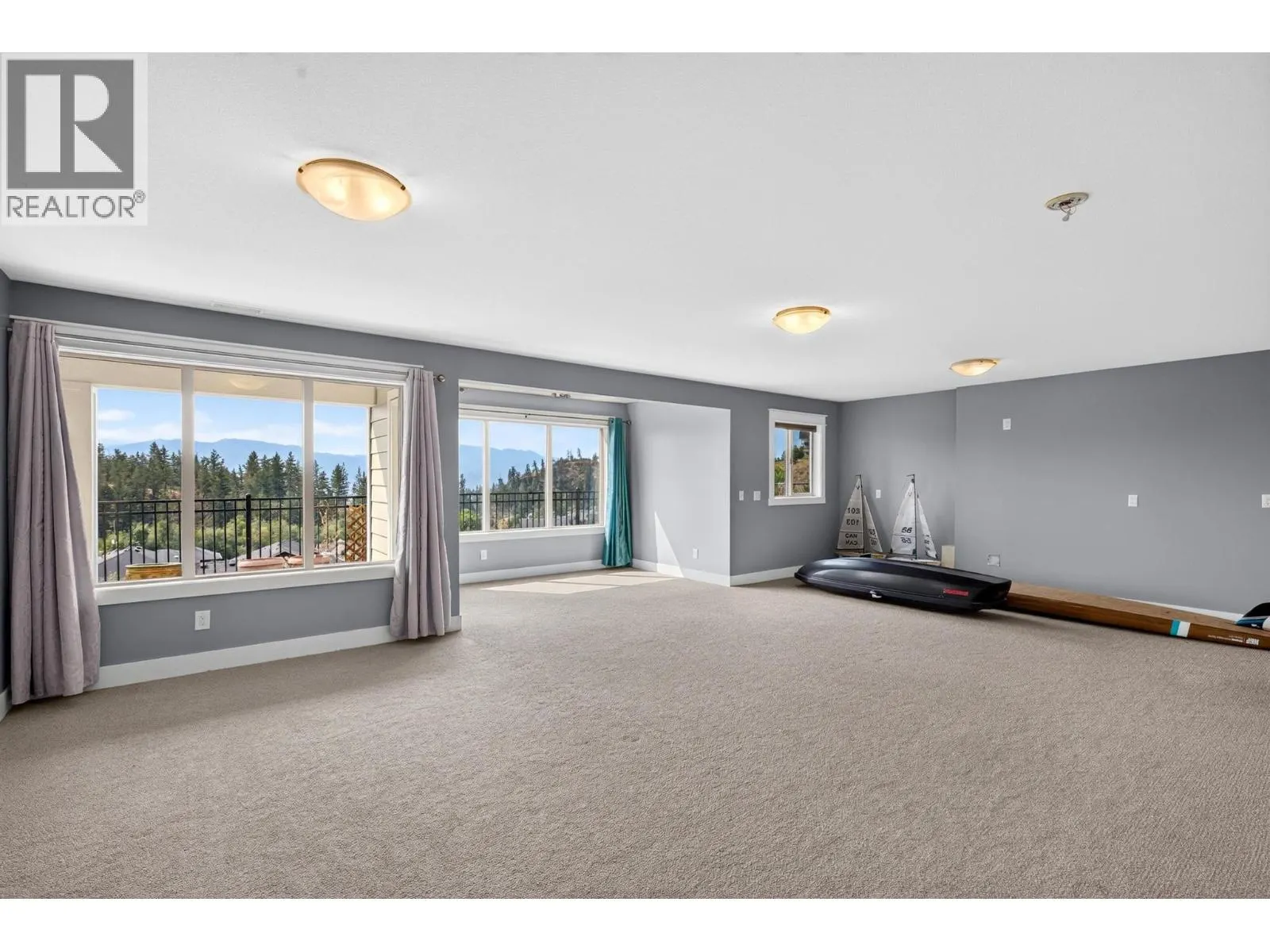 2425 Tallus Heights Drive