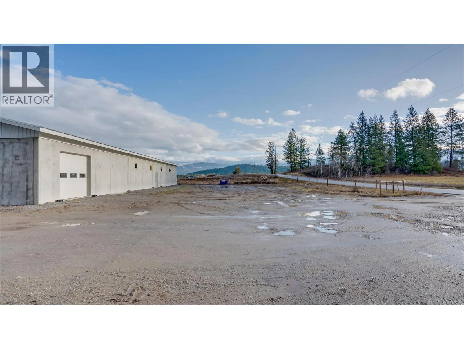 3922 Hullcar Road