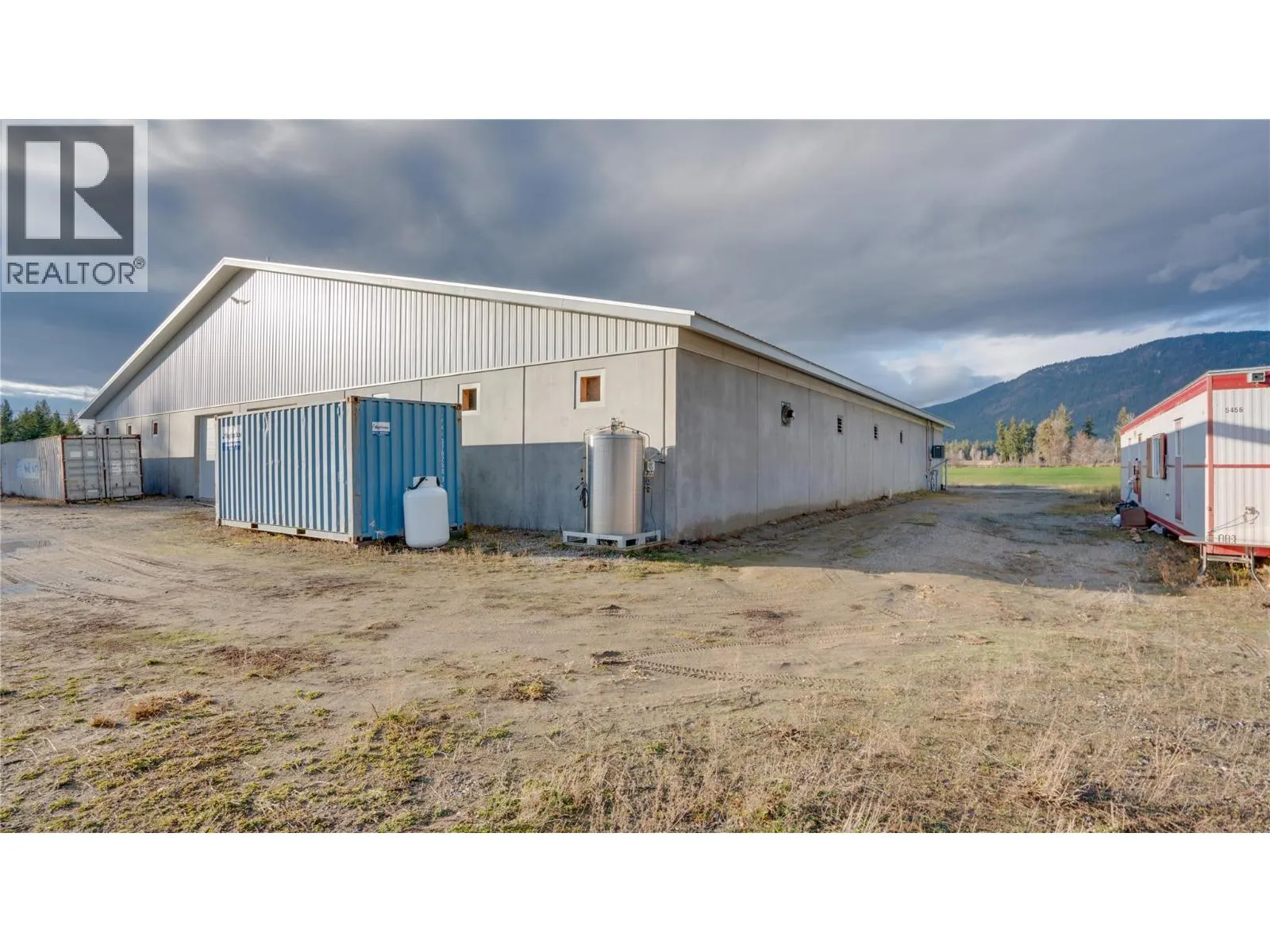 3922 Hullcar Road
