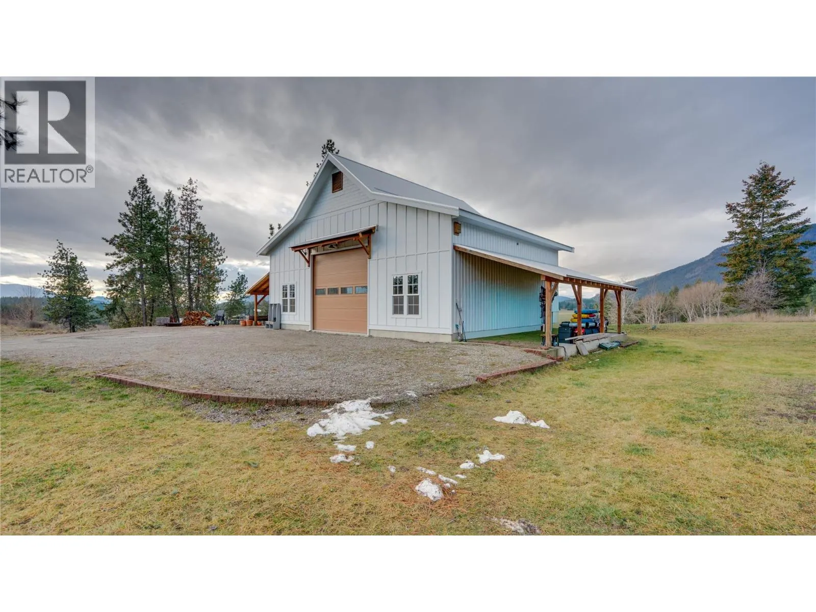 3922 Hullcar Road