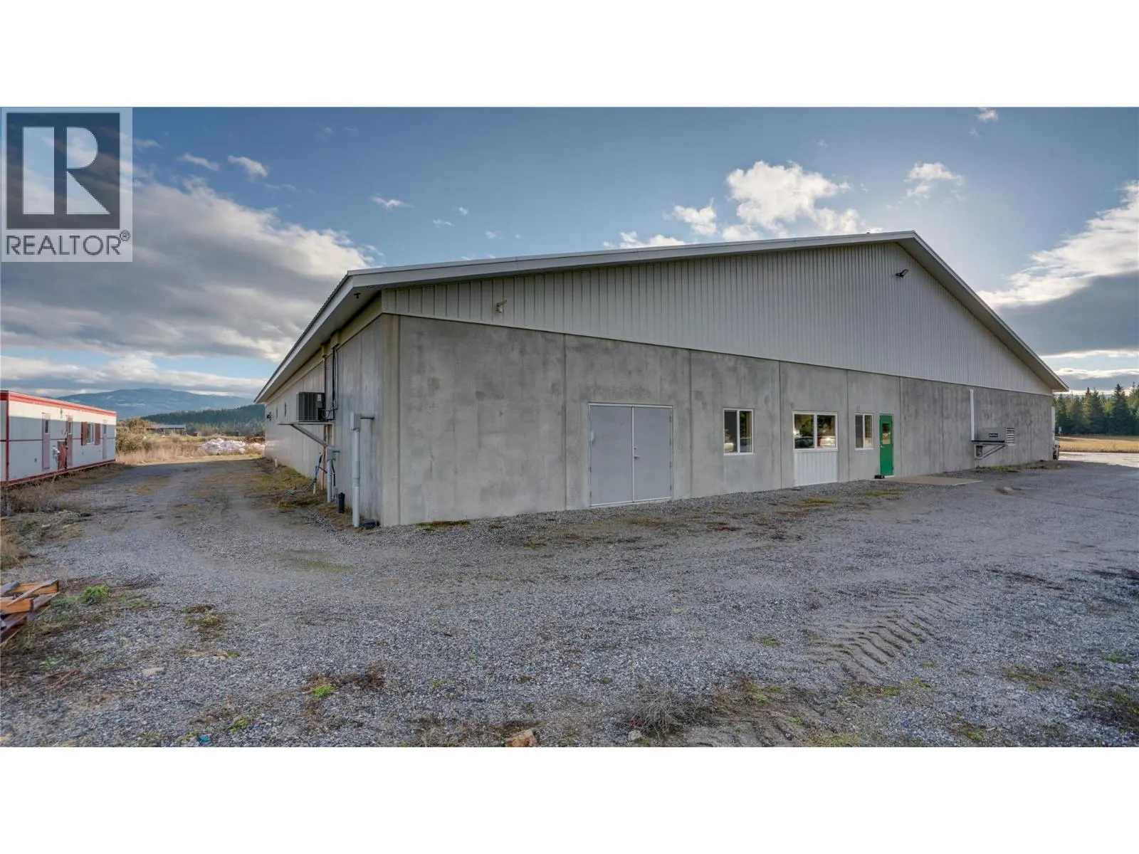 3922 Hullcar Road
