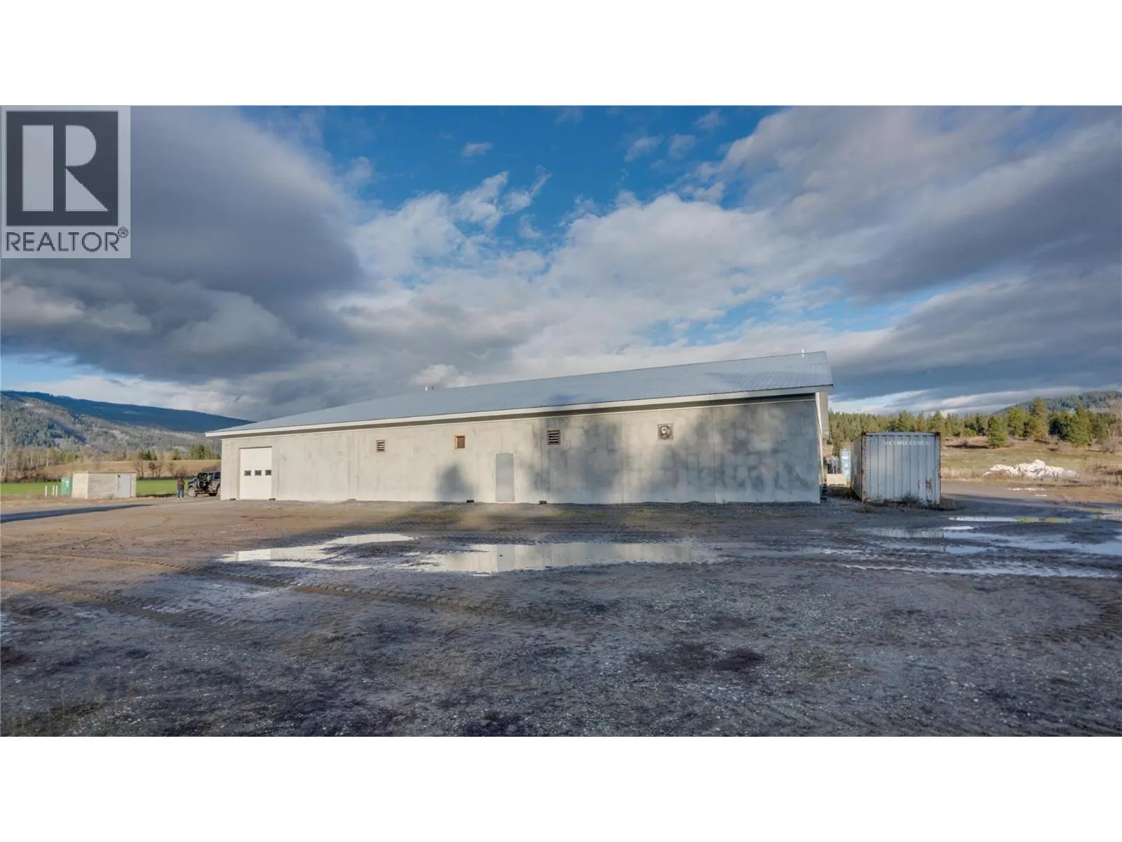 3922 Hullcar Road