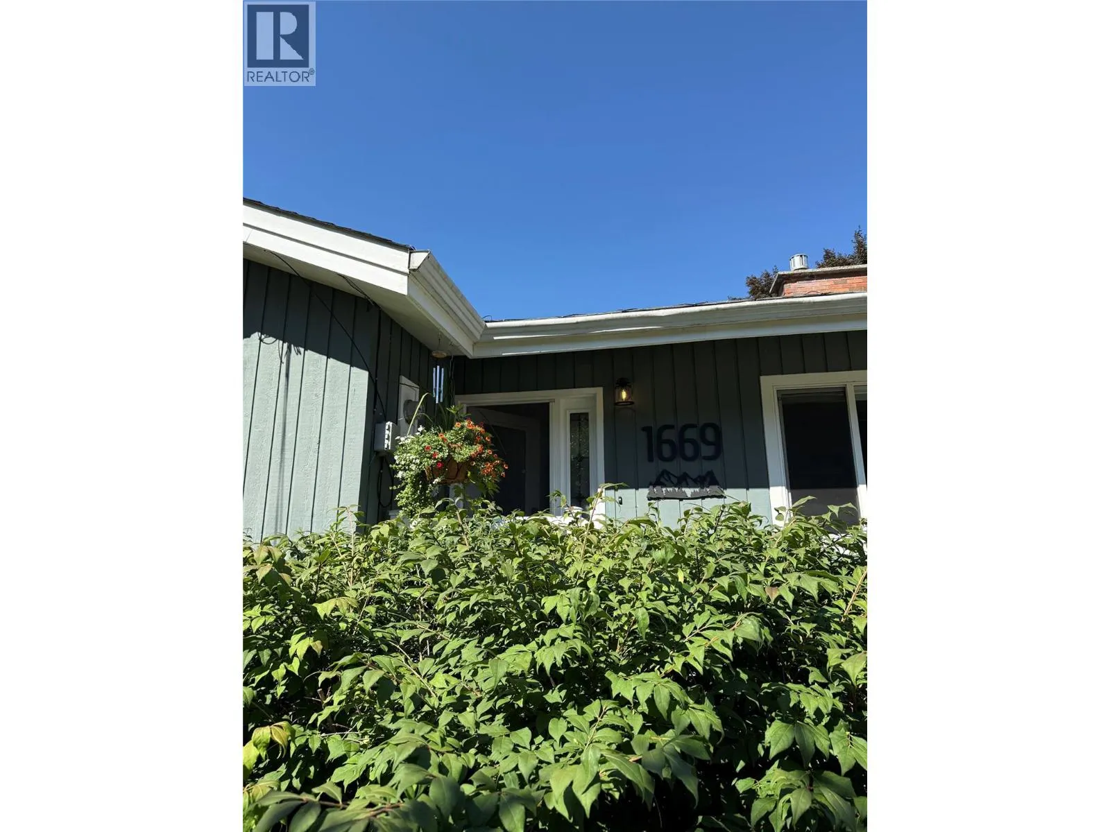 1669 Hiob Road