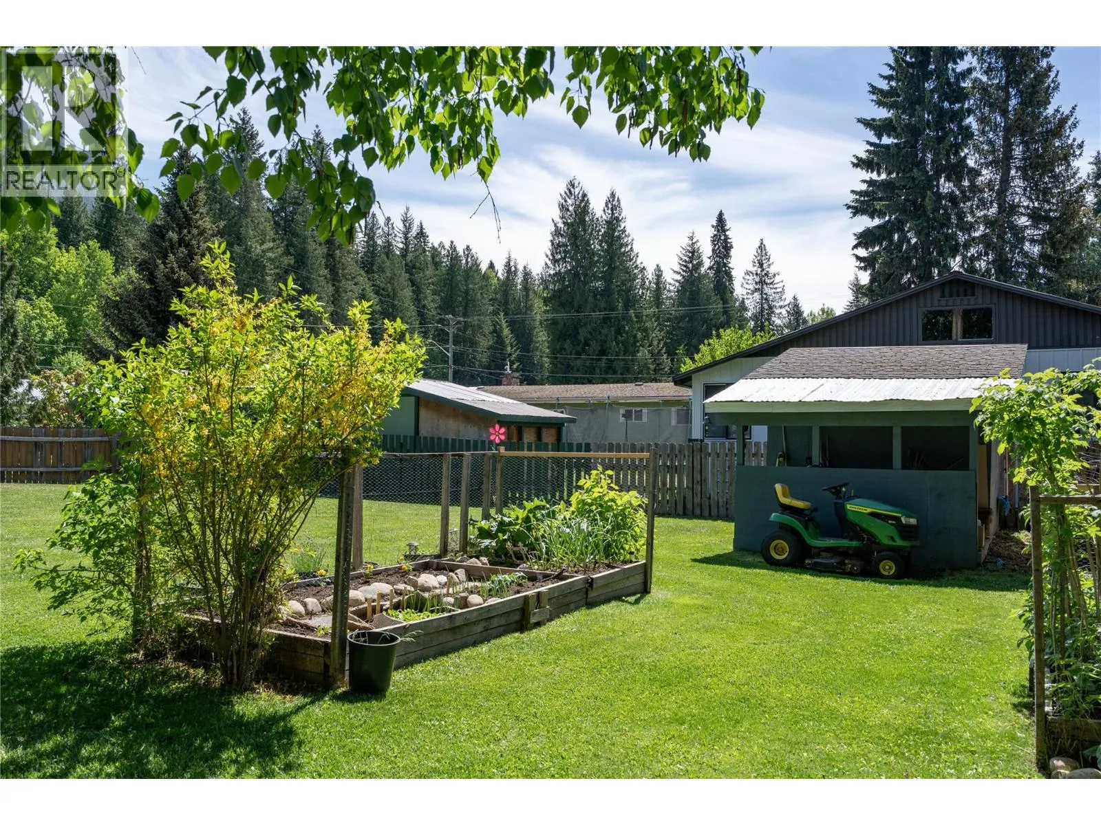 1669 Hiob Road