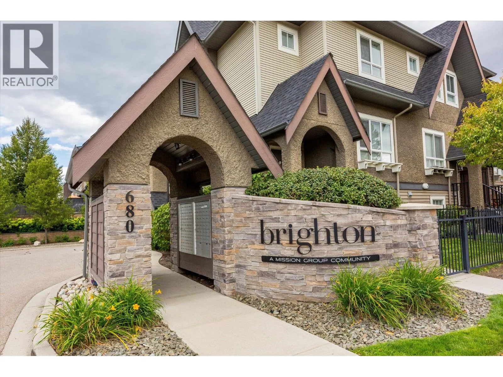 680 Old Meadows Road Unit# 18