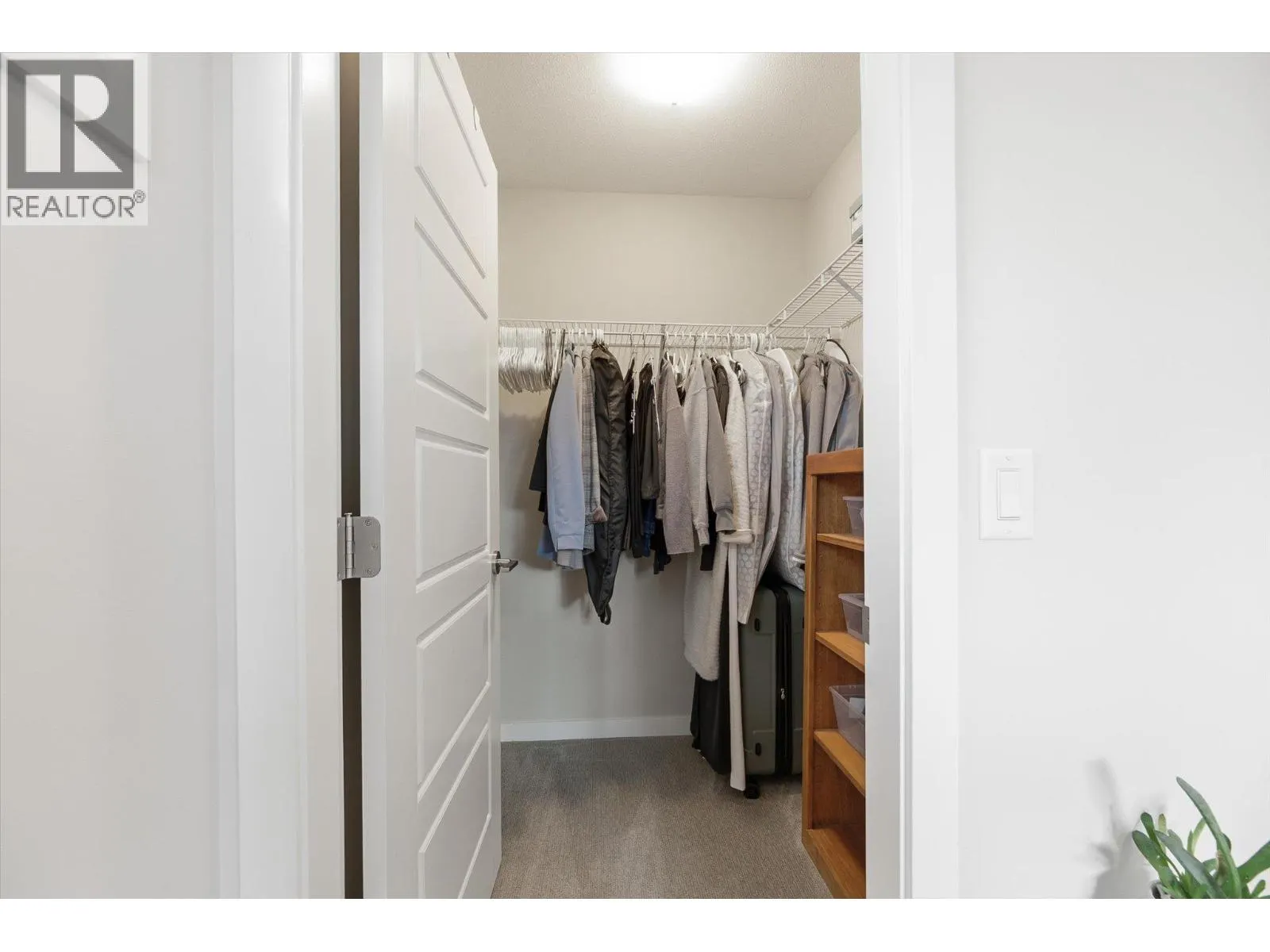 680 Old Meadows Road Unit# 18
