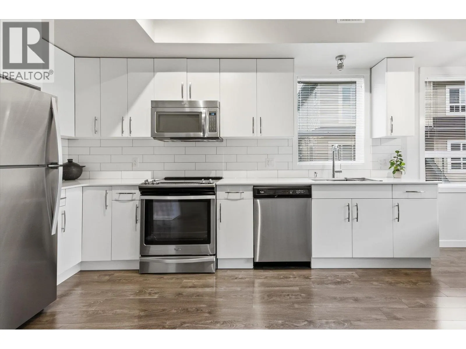 680 Old Meadows Road Unit# 18