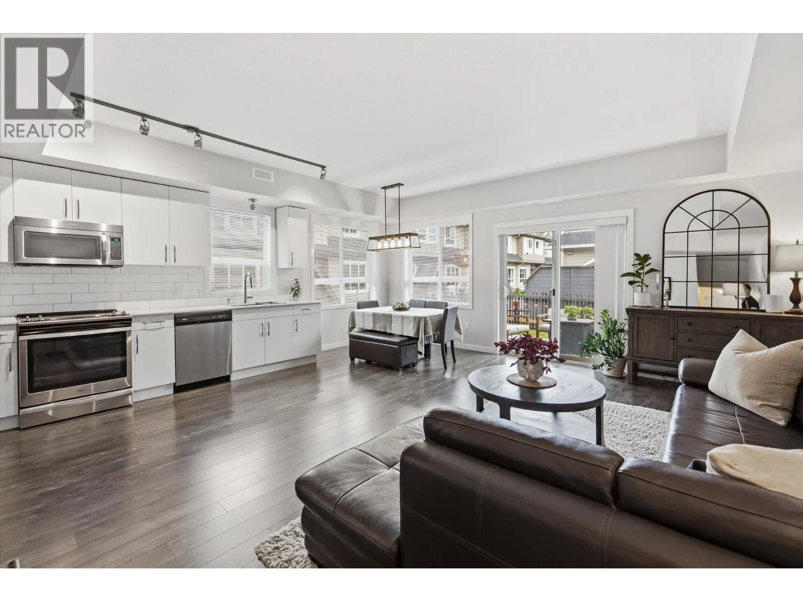 680 Old Meadows Road Unit# 18