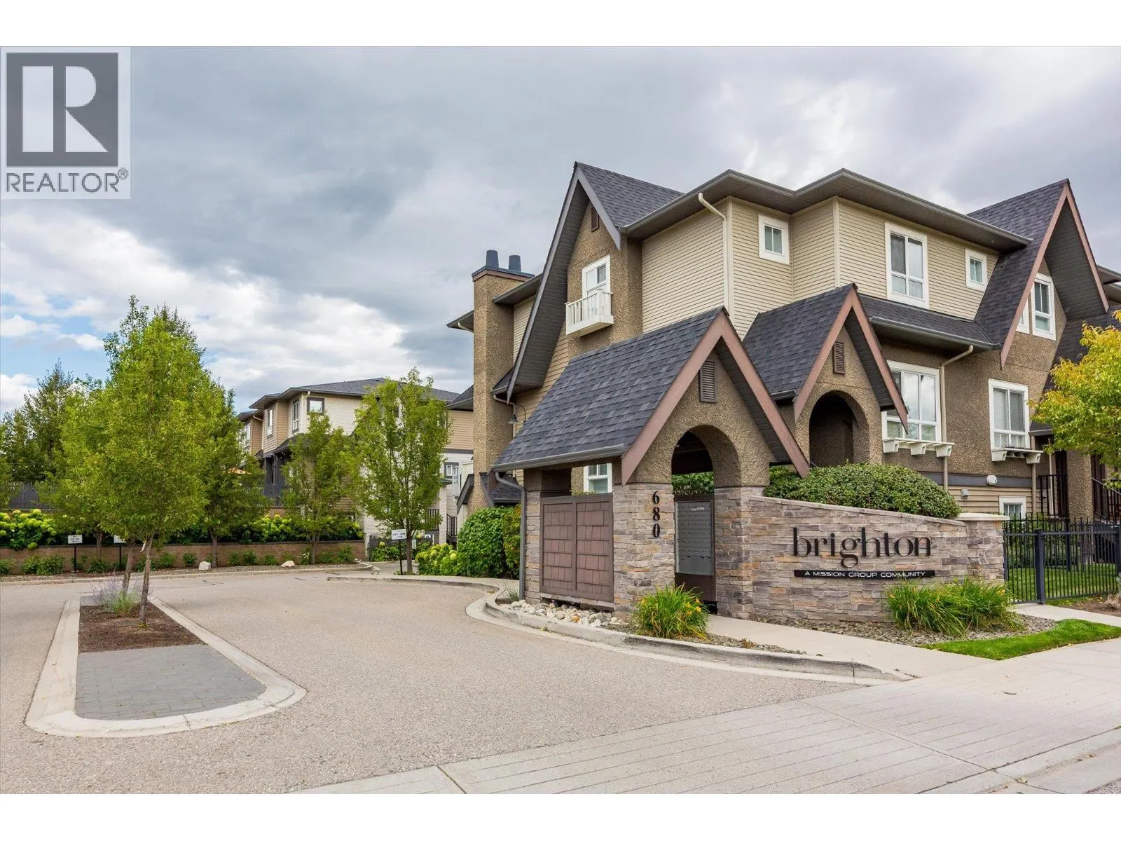 680 Old Meadows Road Unit# 18