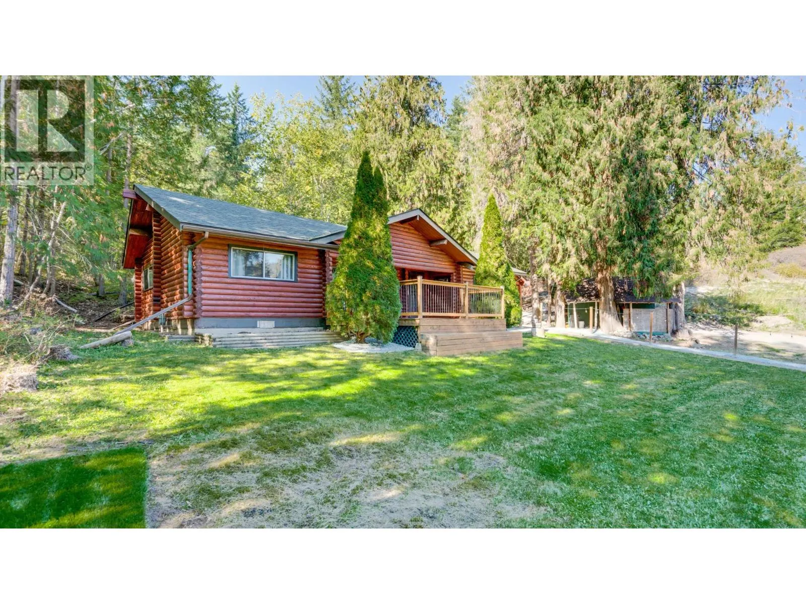 2452 Forest Drive