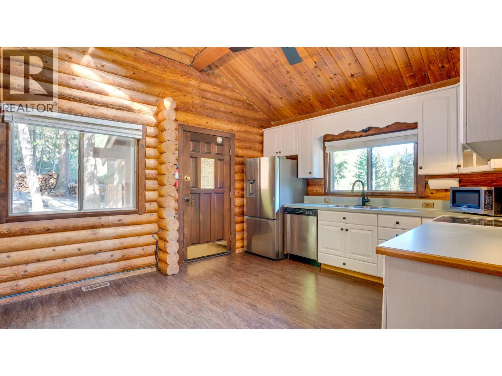 2452 Forest Drive