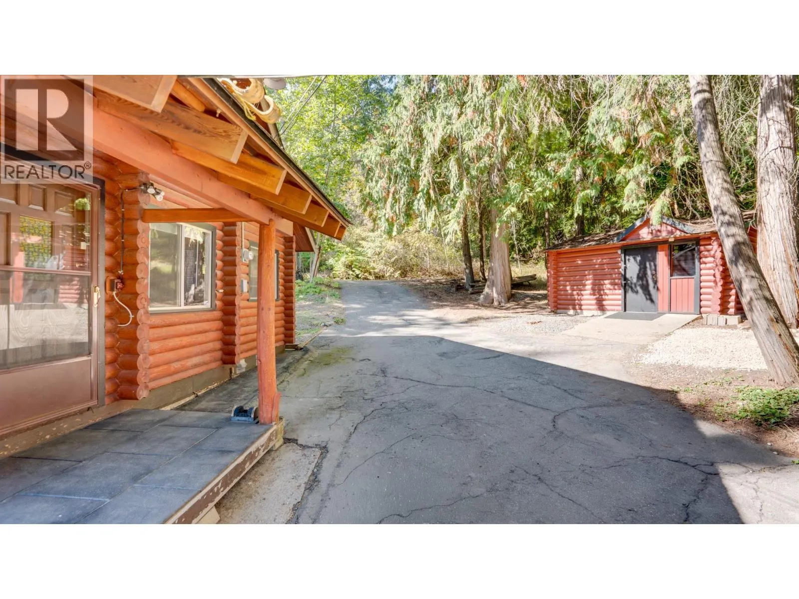 2452 Forest Drive