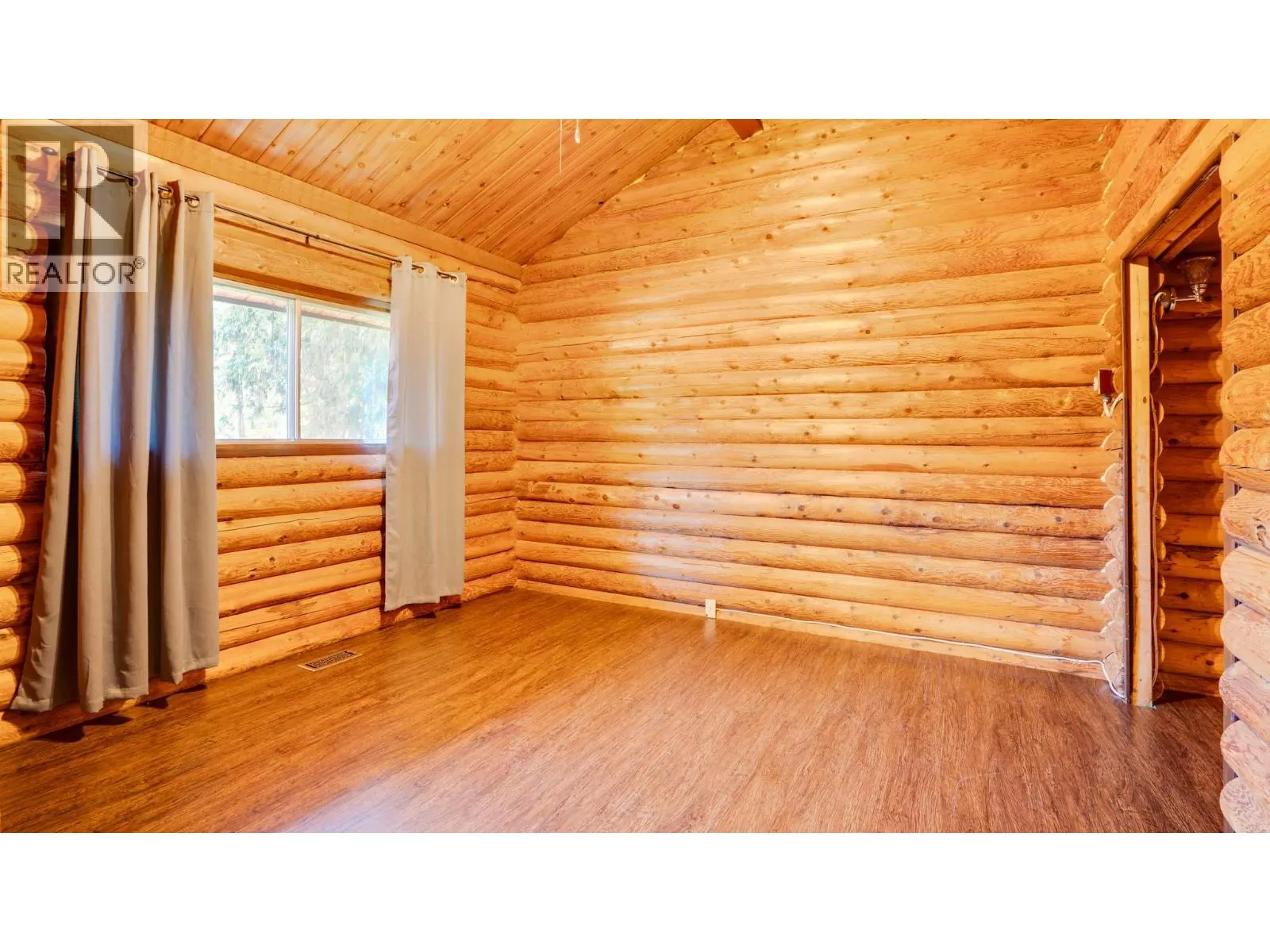 2452 Forest Drive