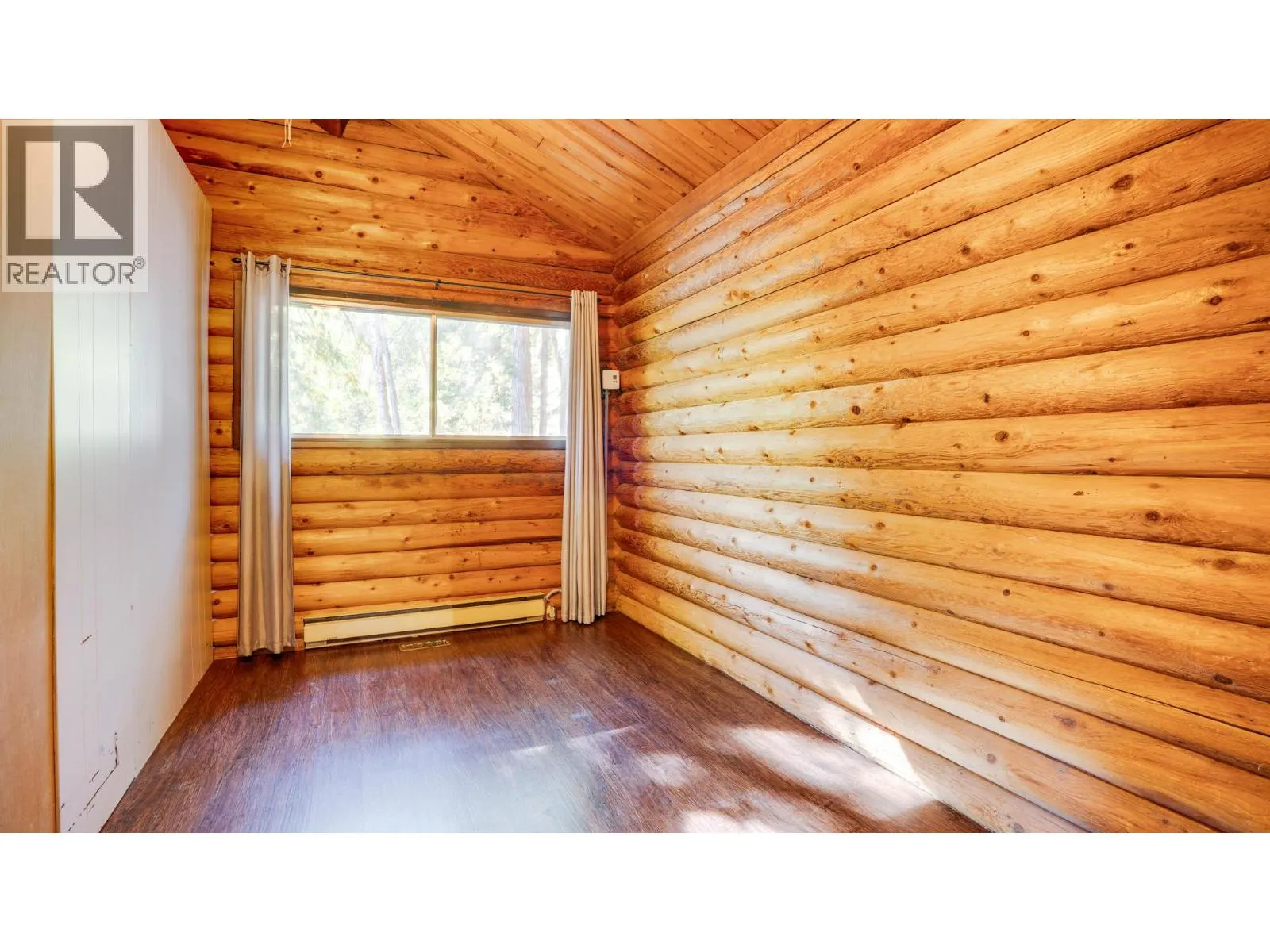 2452 Forest Drive