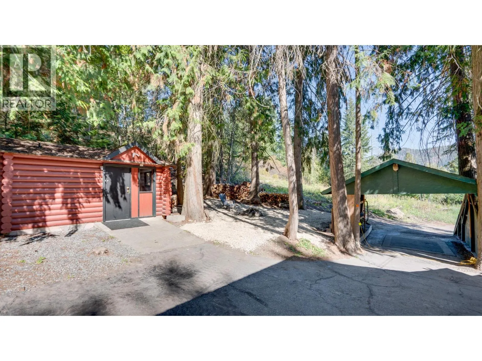 2452 Forest Drive