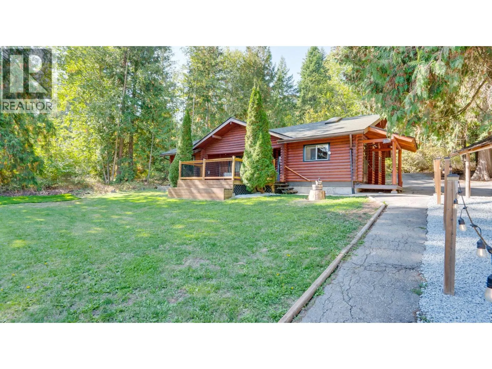 2452 Forest Drive