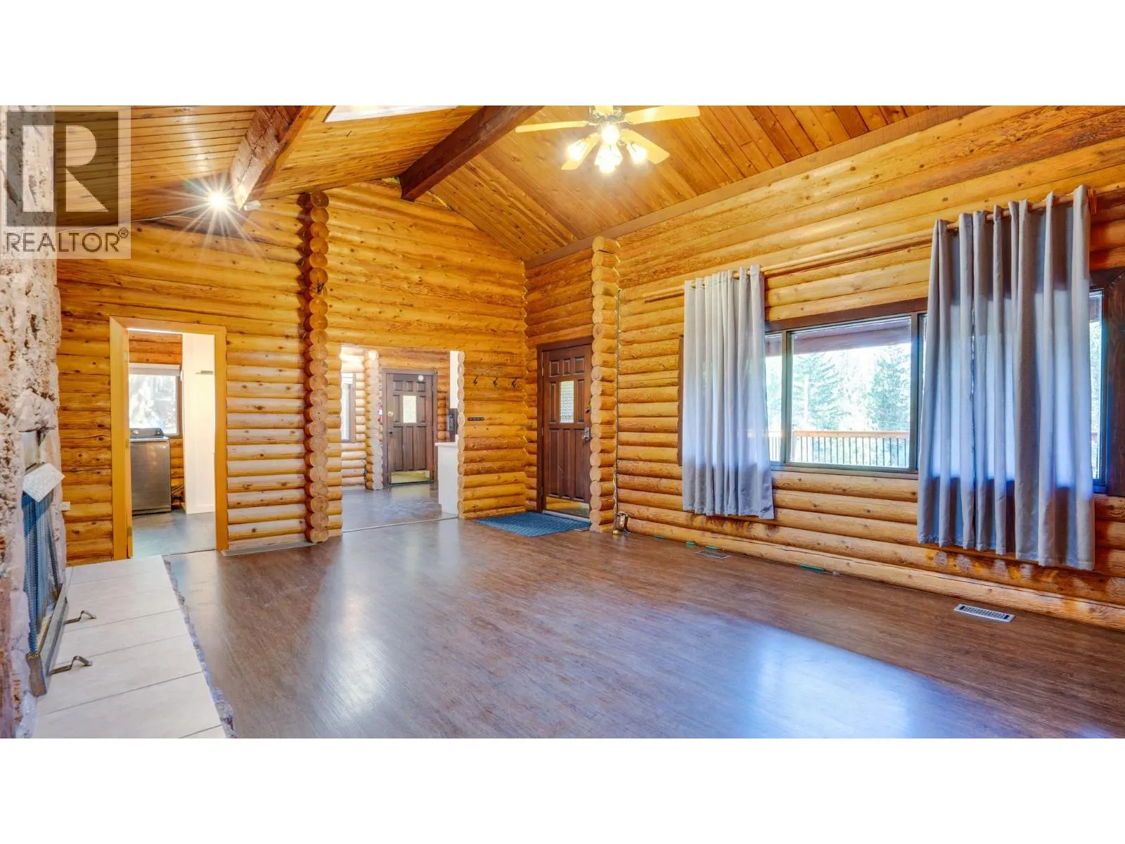 2452 Forest Drive