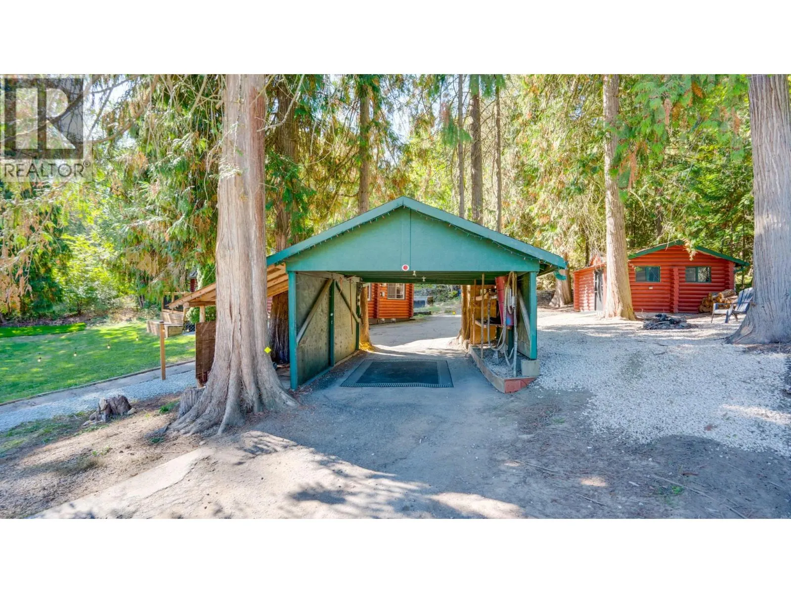 2452 Forest Drive
