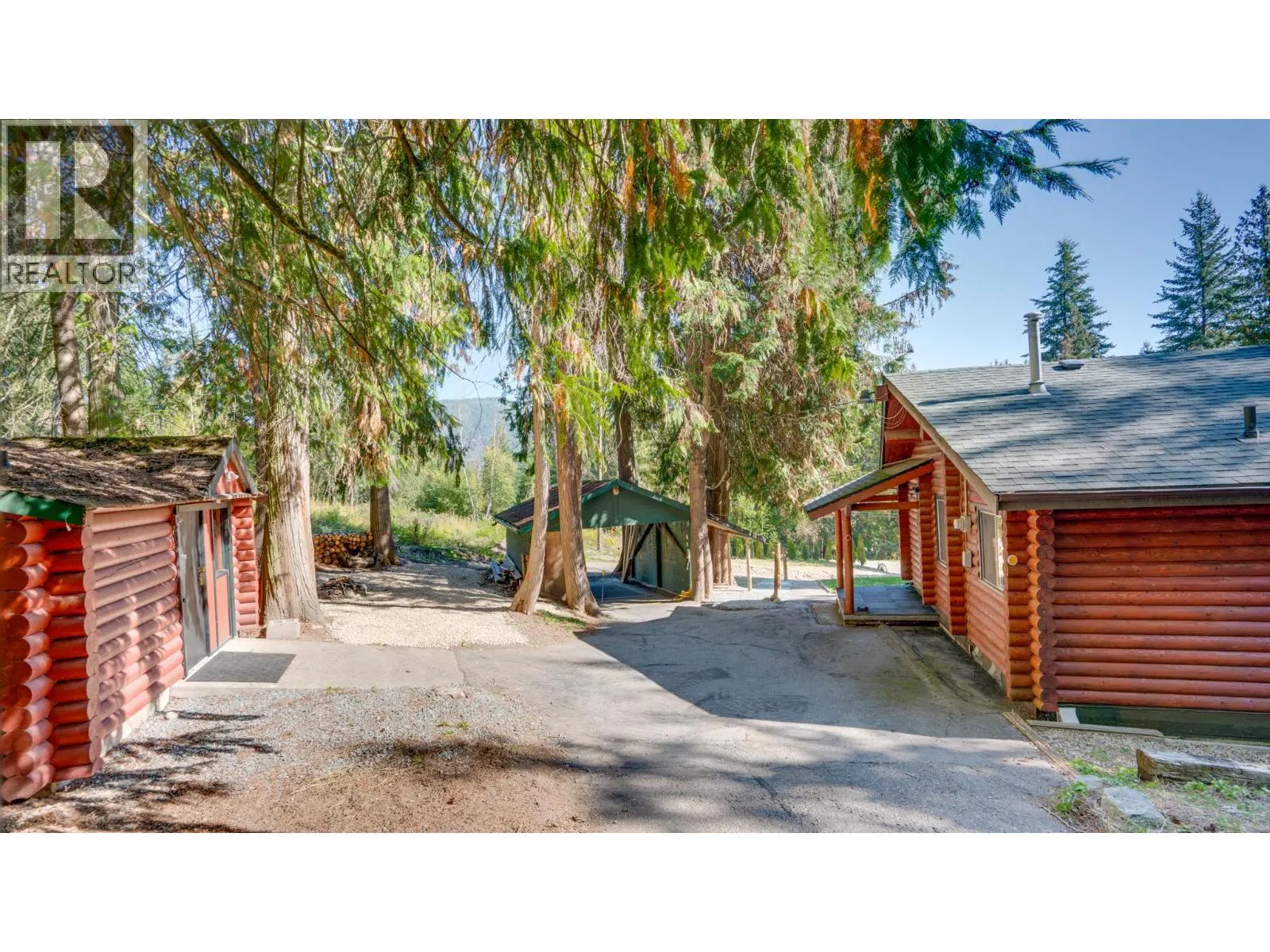 2452 Forest Drive