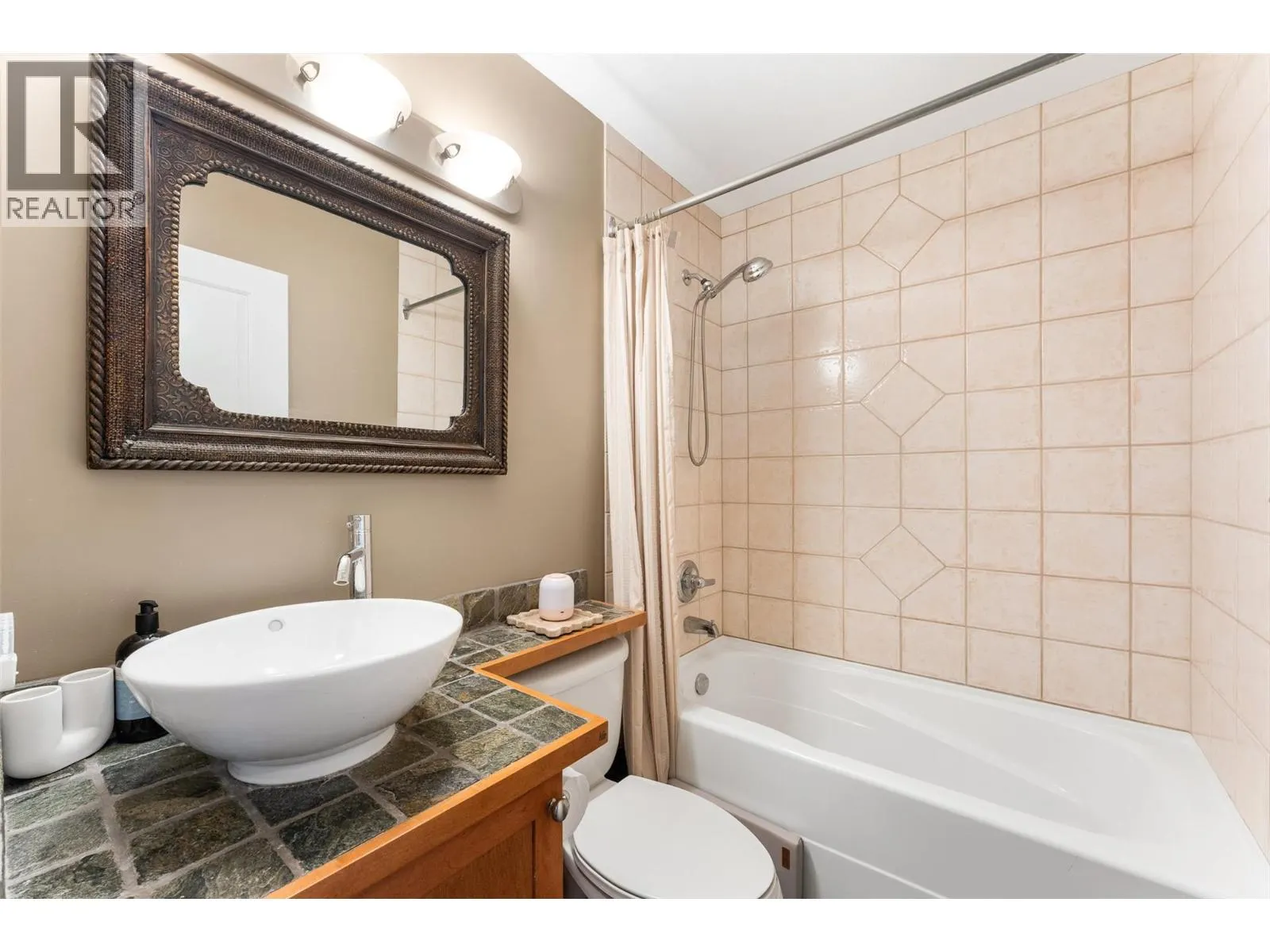 1853 Parkview Crescent Unit# 26