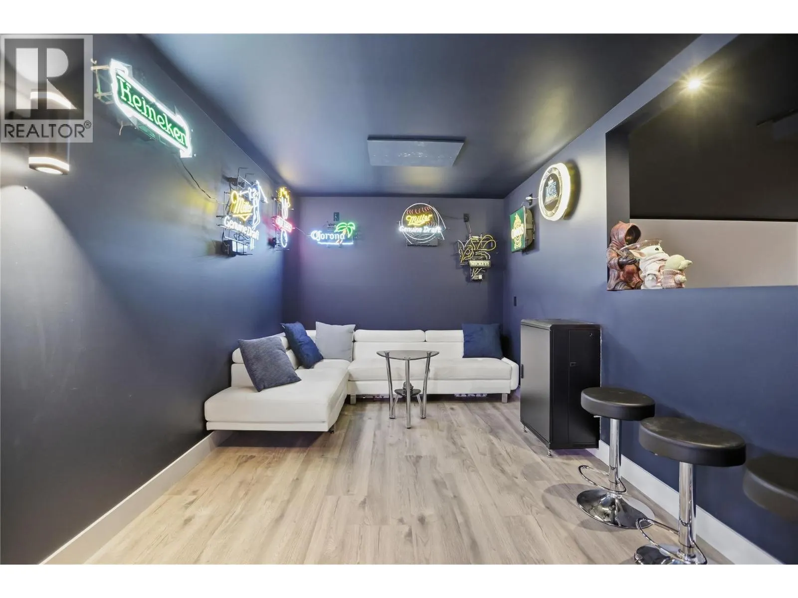 848 Cantle Drive
