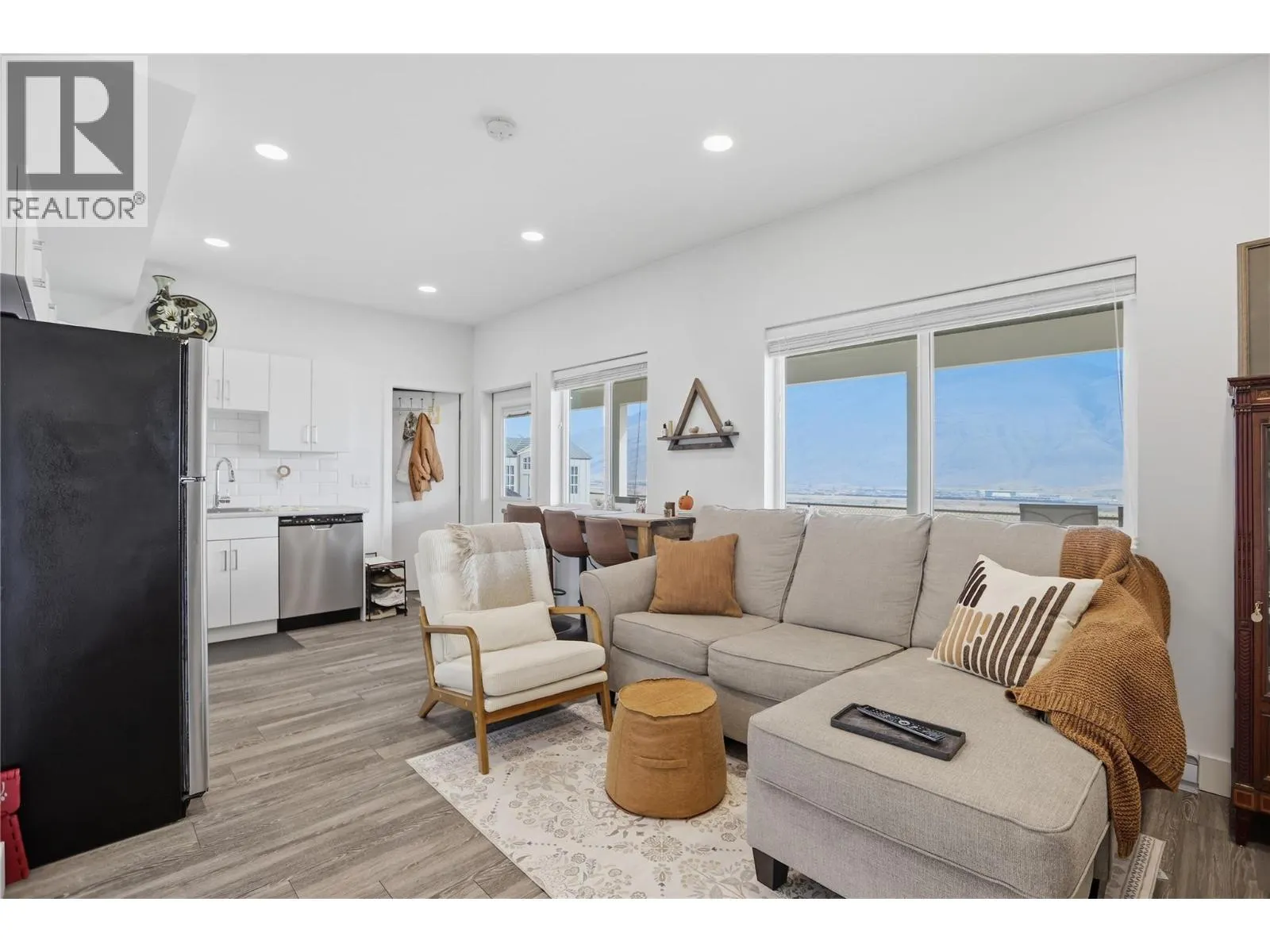 848 Cantle Drive