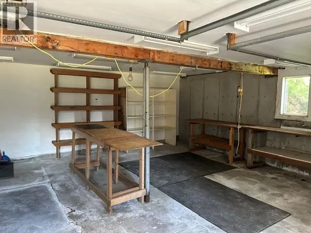 4780 Twin Bays Road