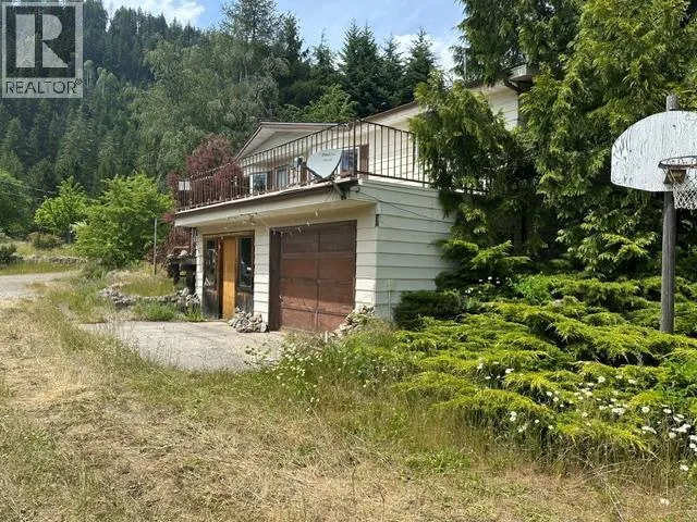 4780 Twin Bays Road