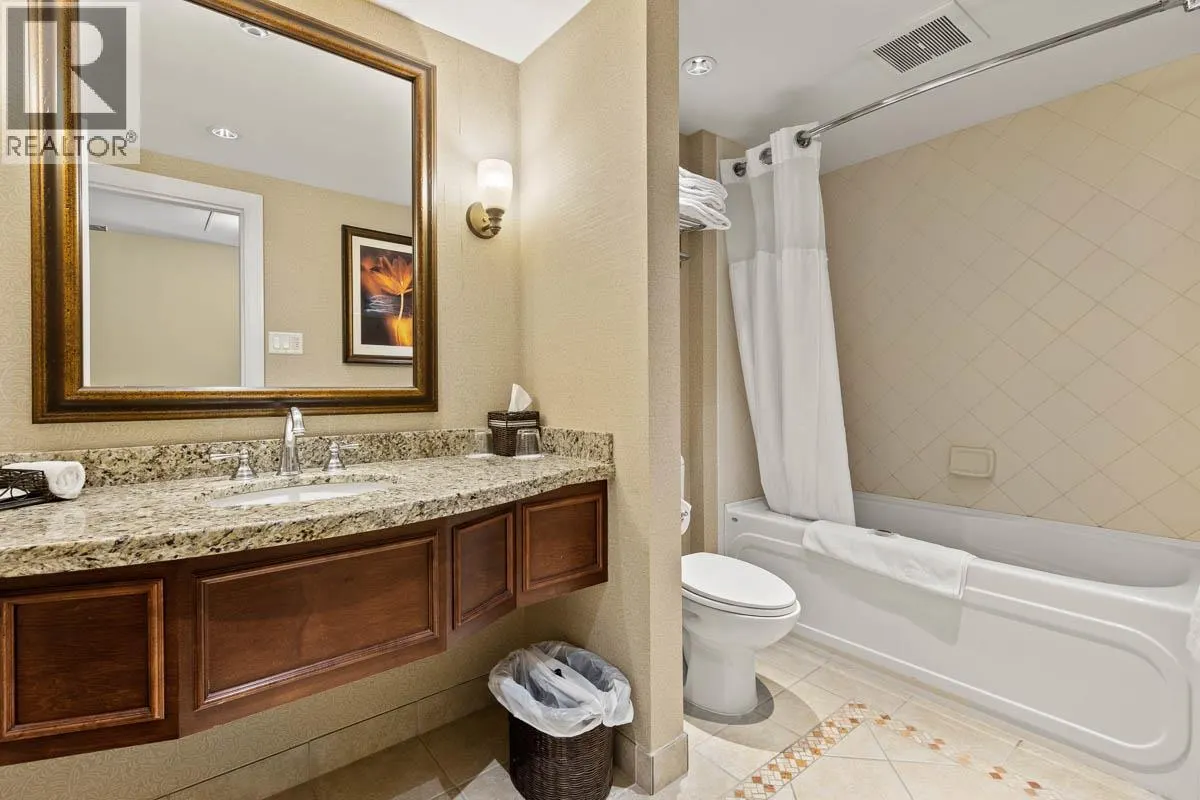 3250 VILLAGE Way Unit# 1305B