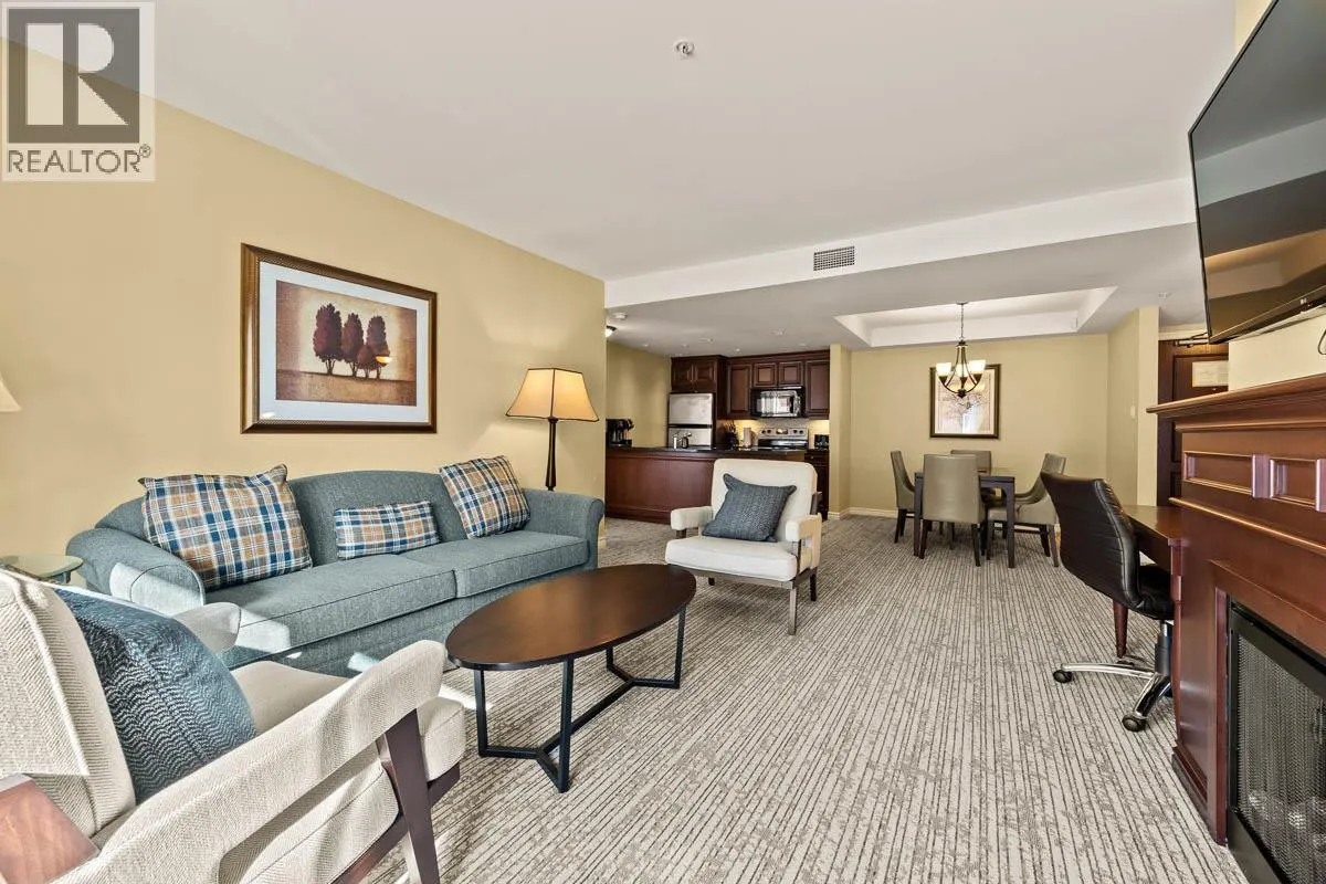 3250 VILLAGE Way Unit# 1305B