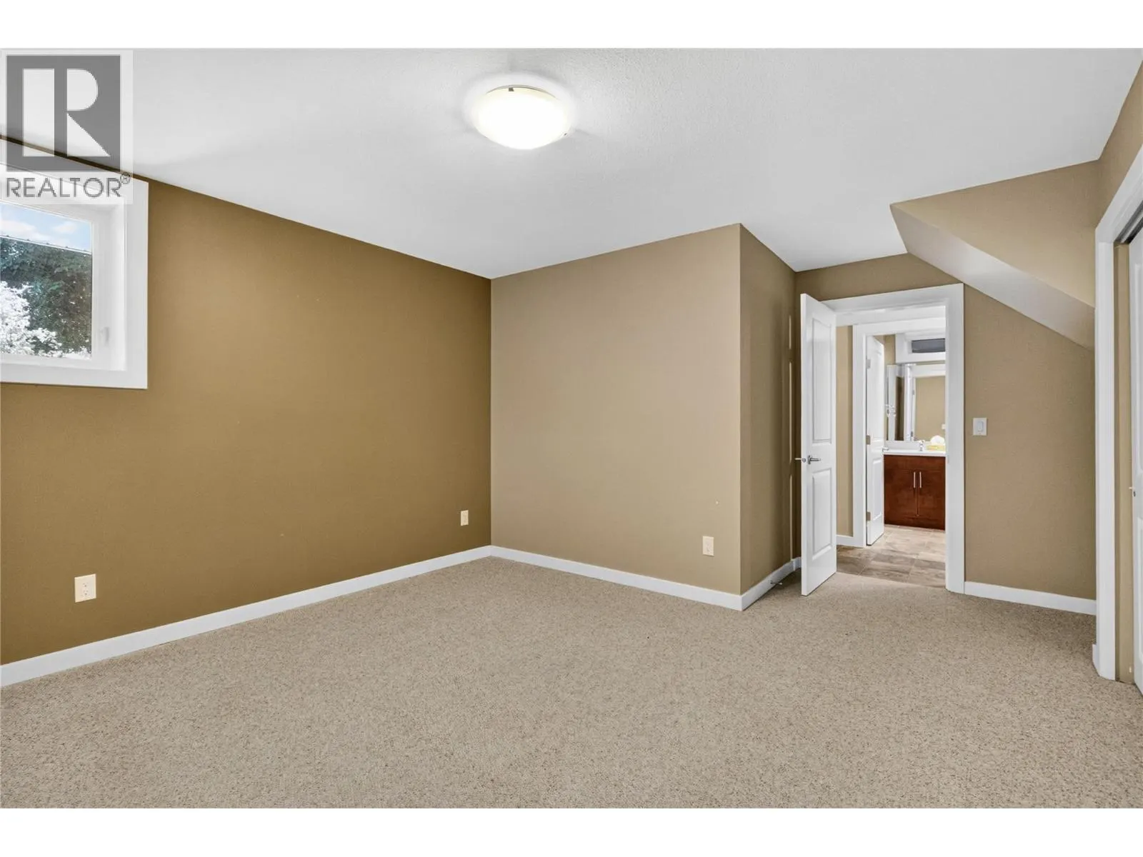220 West Bench Drive
