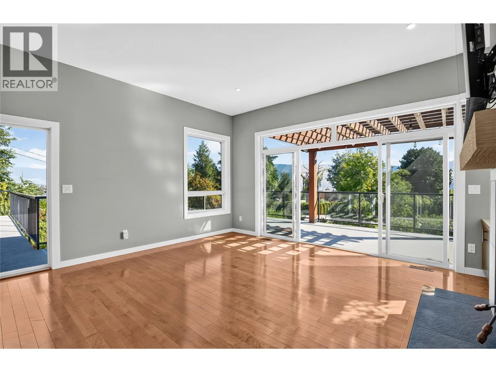 220 West Bench Drive