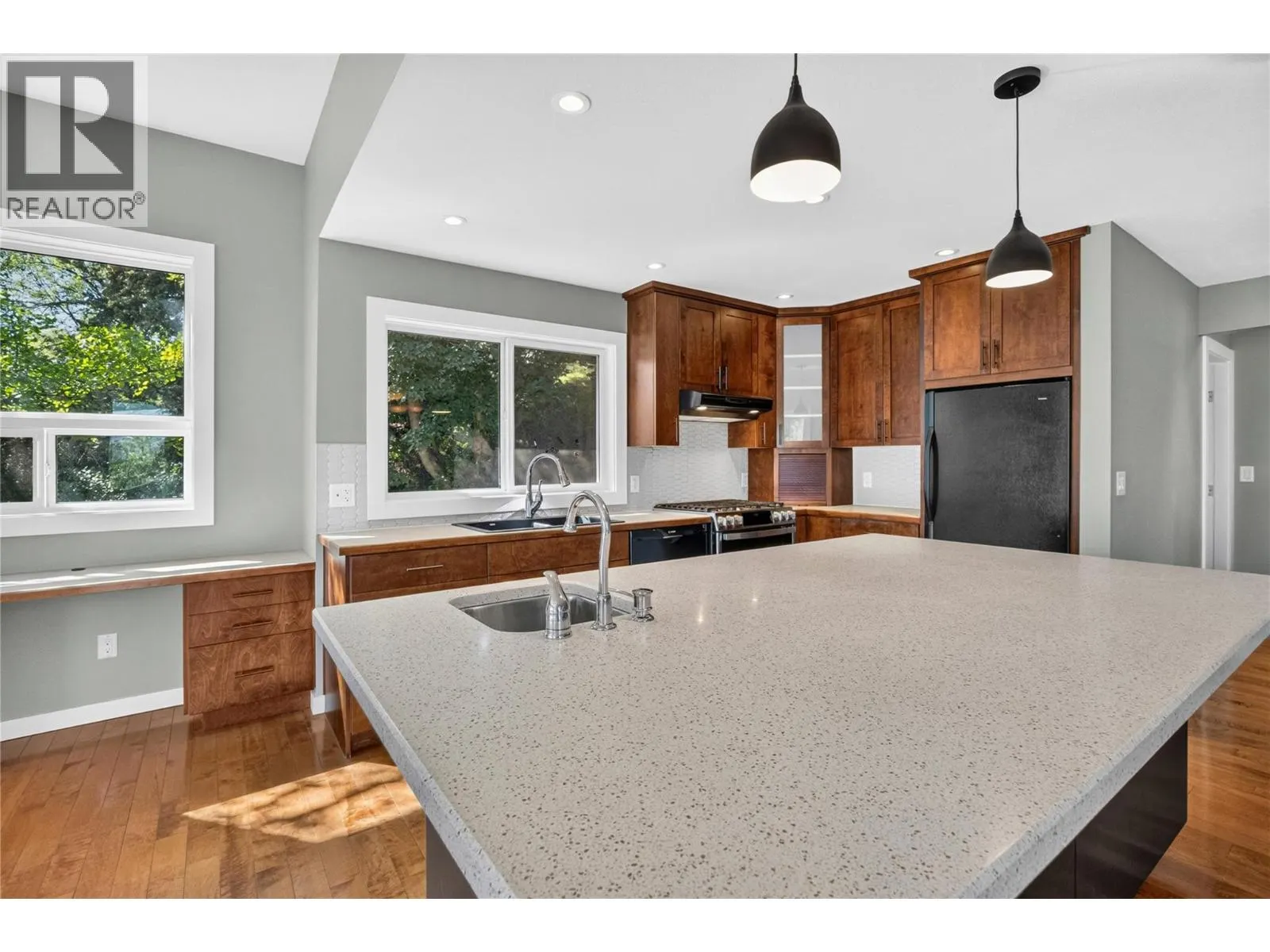 220 West Bench Drive