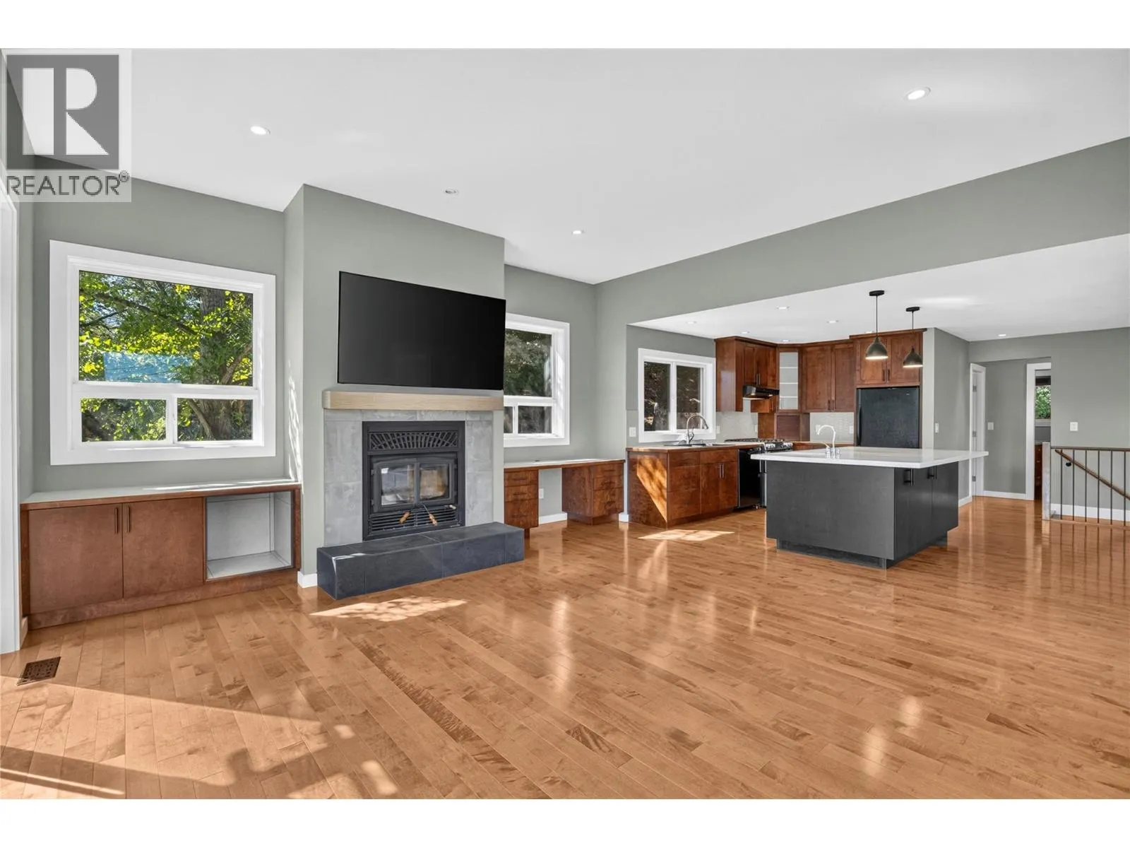 220 West Bench Drive