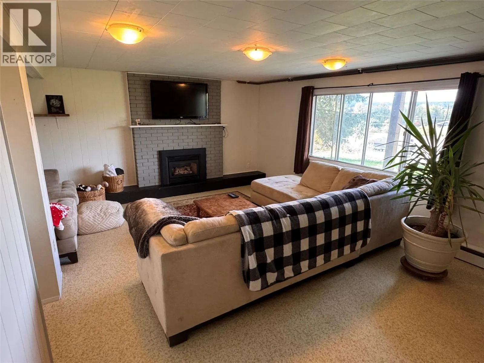 3764 Creamery Road