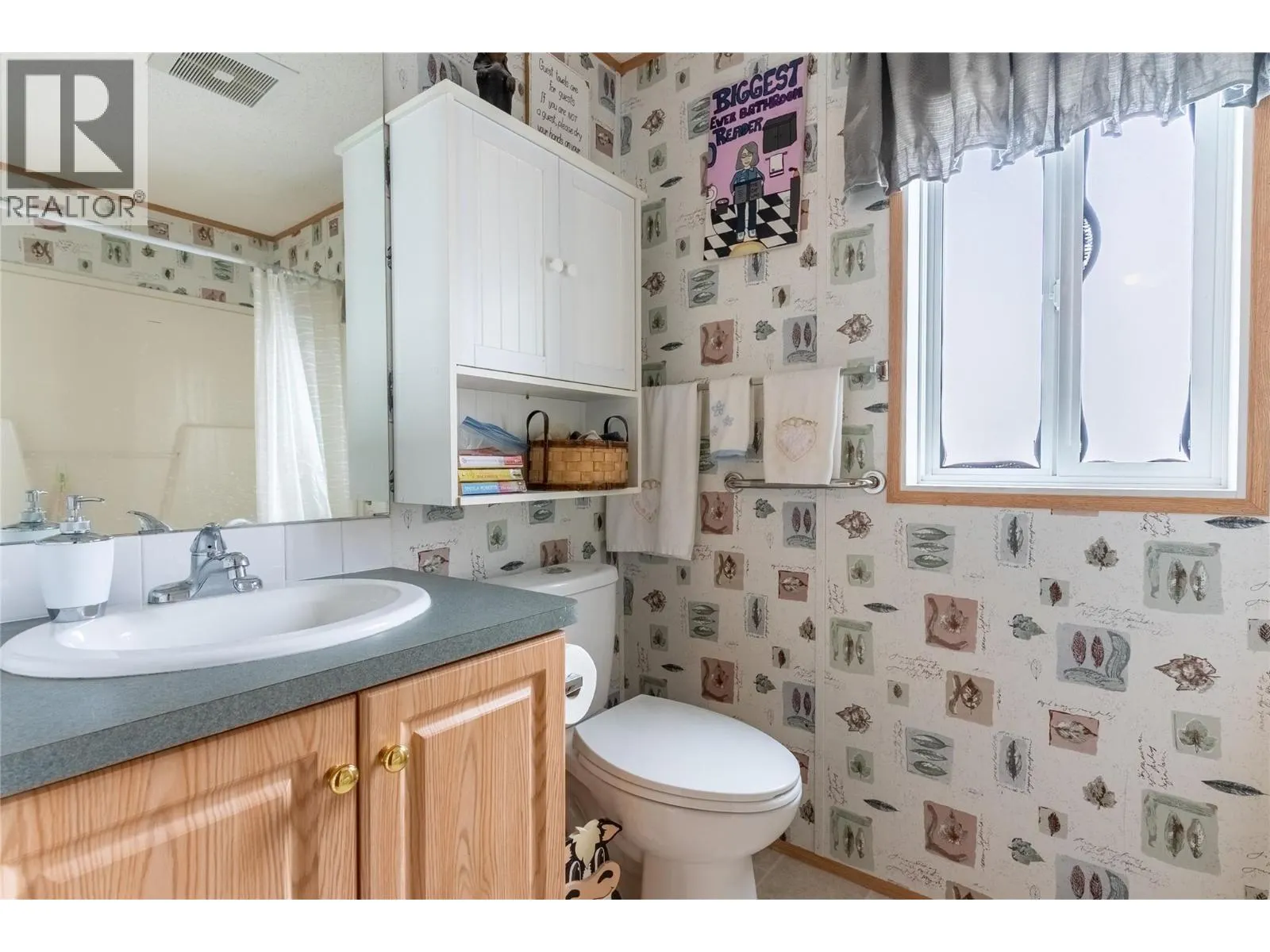 11 Topaz Crescent