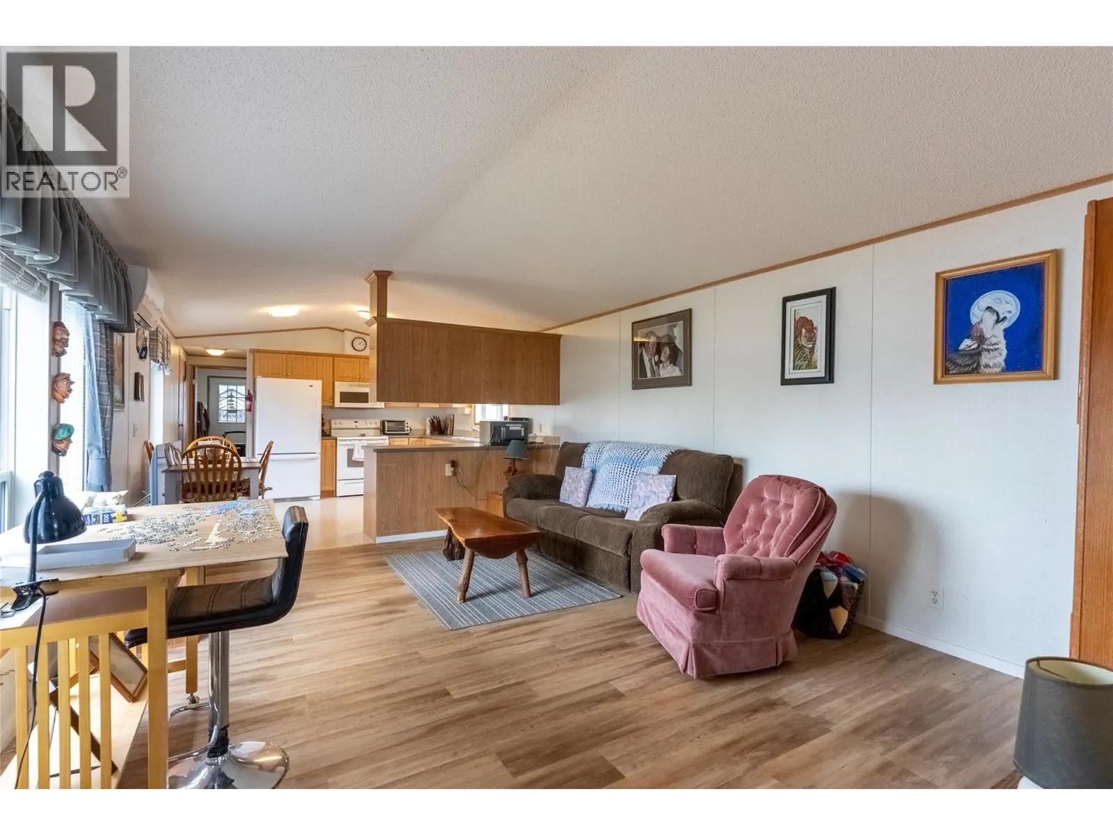 11 Topaz Crescent