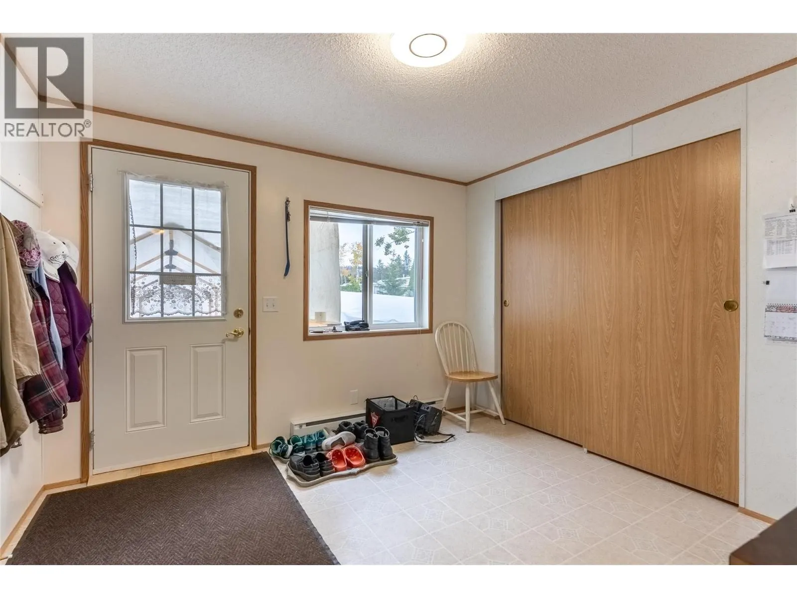 11 Topaz Crescent
