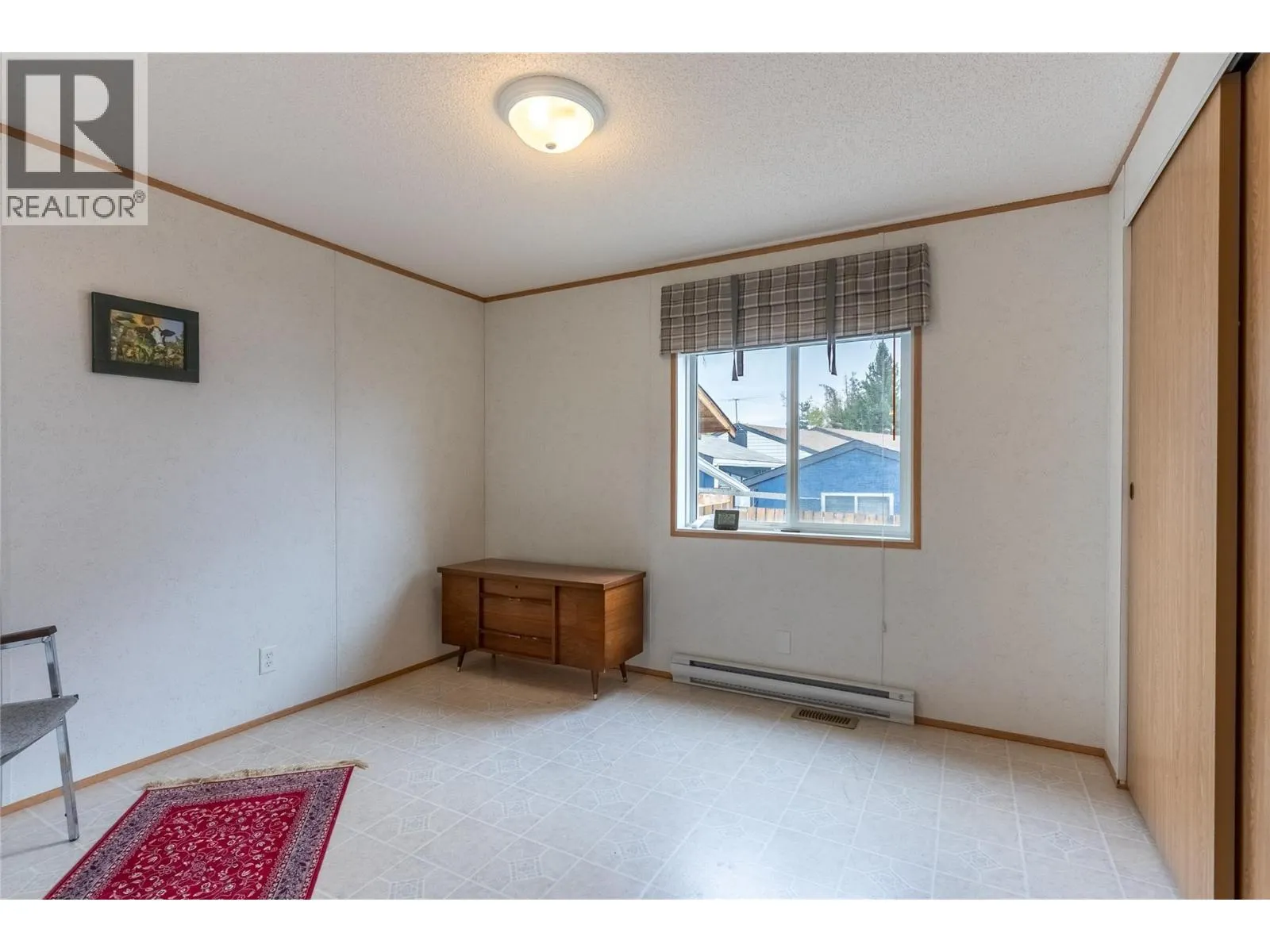 11 Topaz Crescent