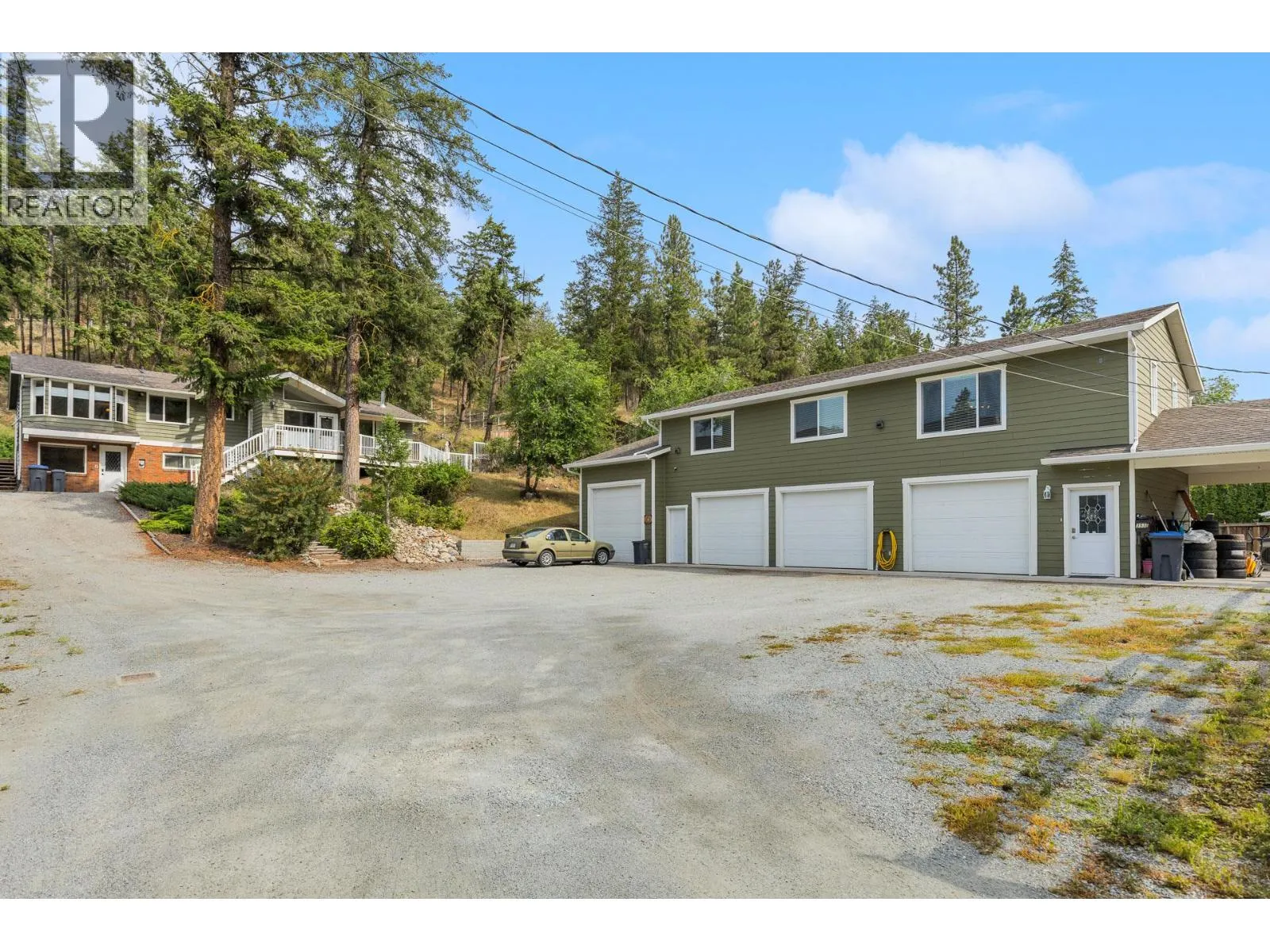 353 Clifton Road S