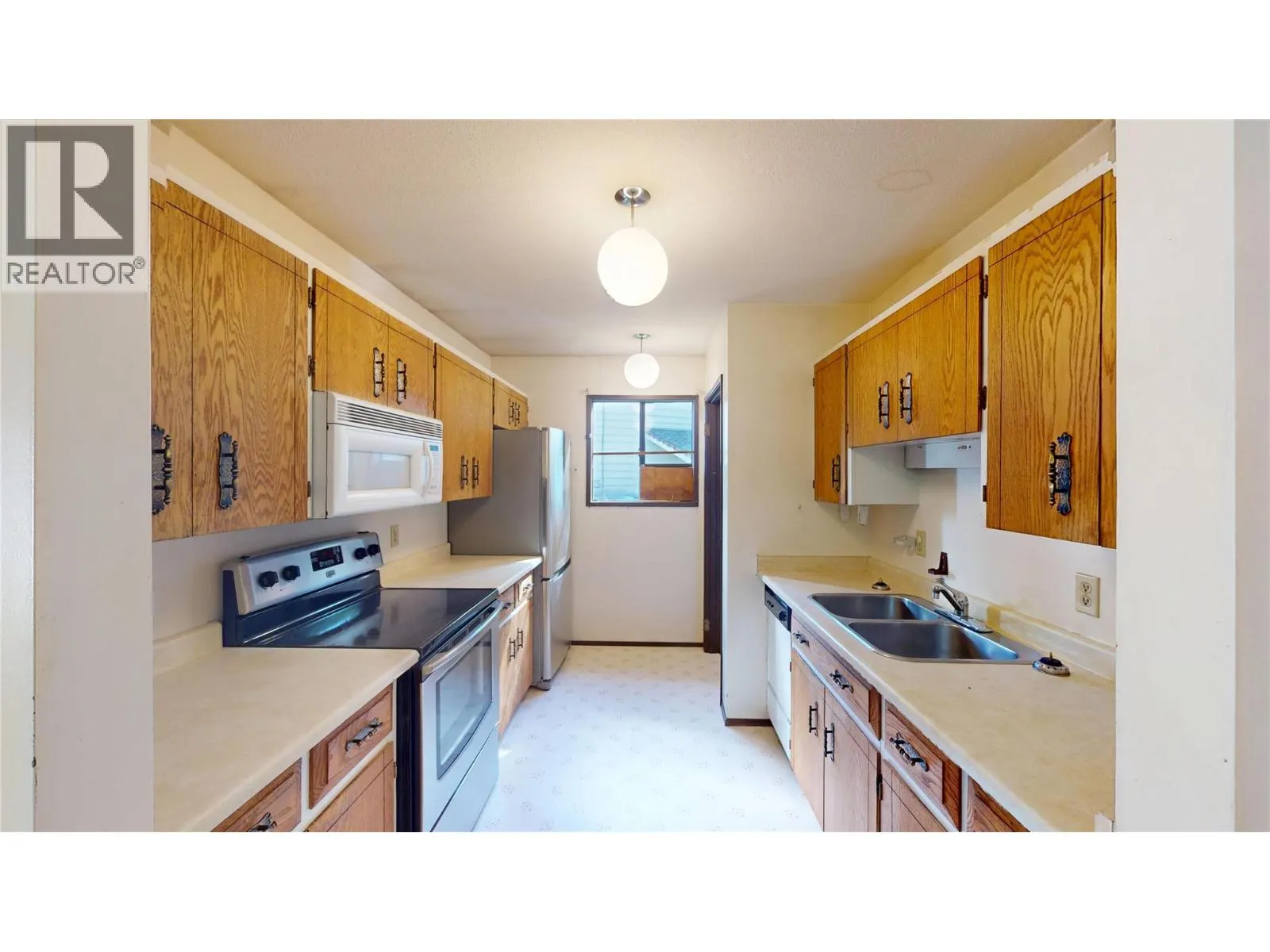 281 Kimbrook Crescent